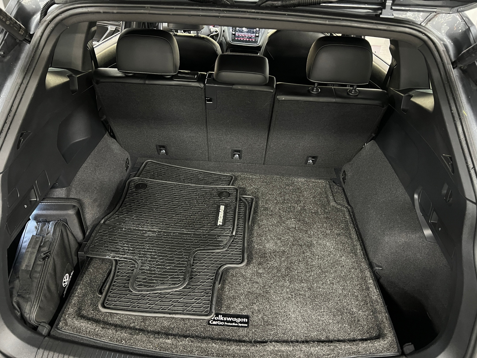 Thumbnail: 2022 Volkswagen Tiguan - 6