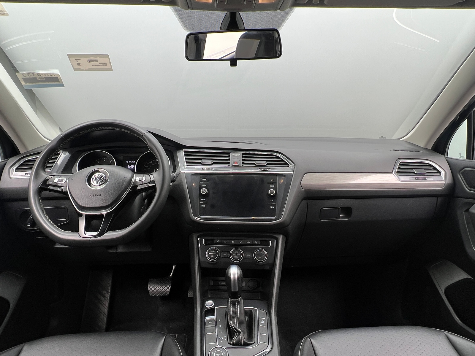 Thumbnail: 2021 Volkswagen Tiguan - 2