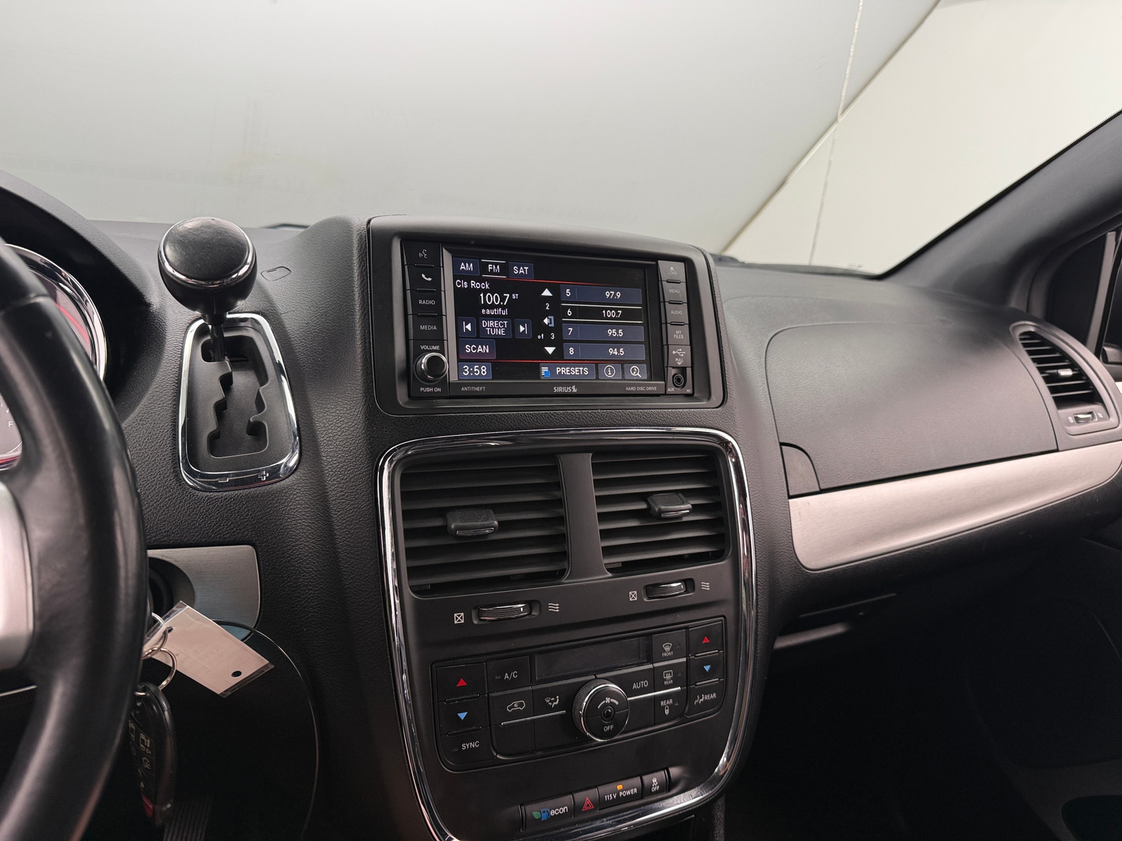 Thumbnail: 2013 Dodge Grand Caravan - 3