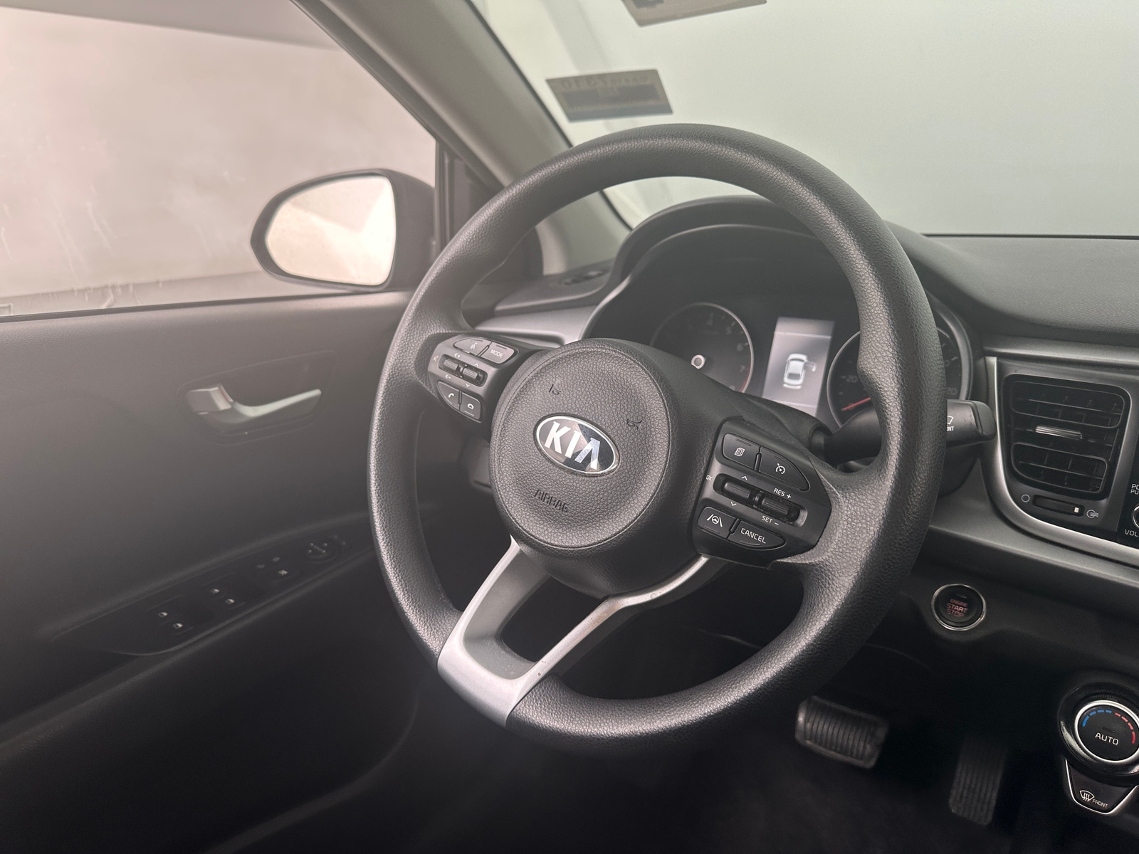 Thumbnail: 2021 Kia Rio - 5