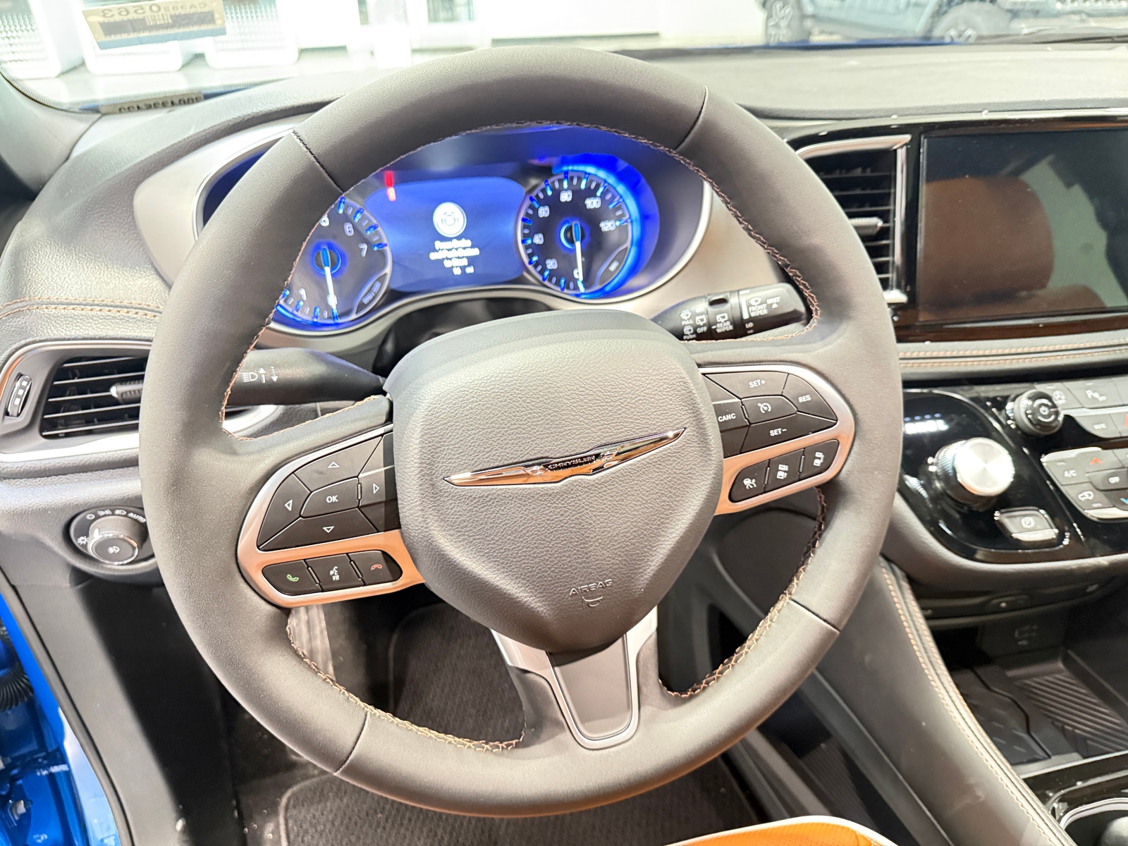 Thumbnail: 2026 Chrysler Pacifica - 4