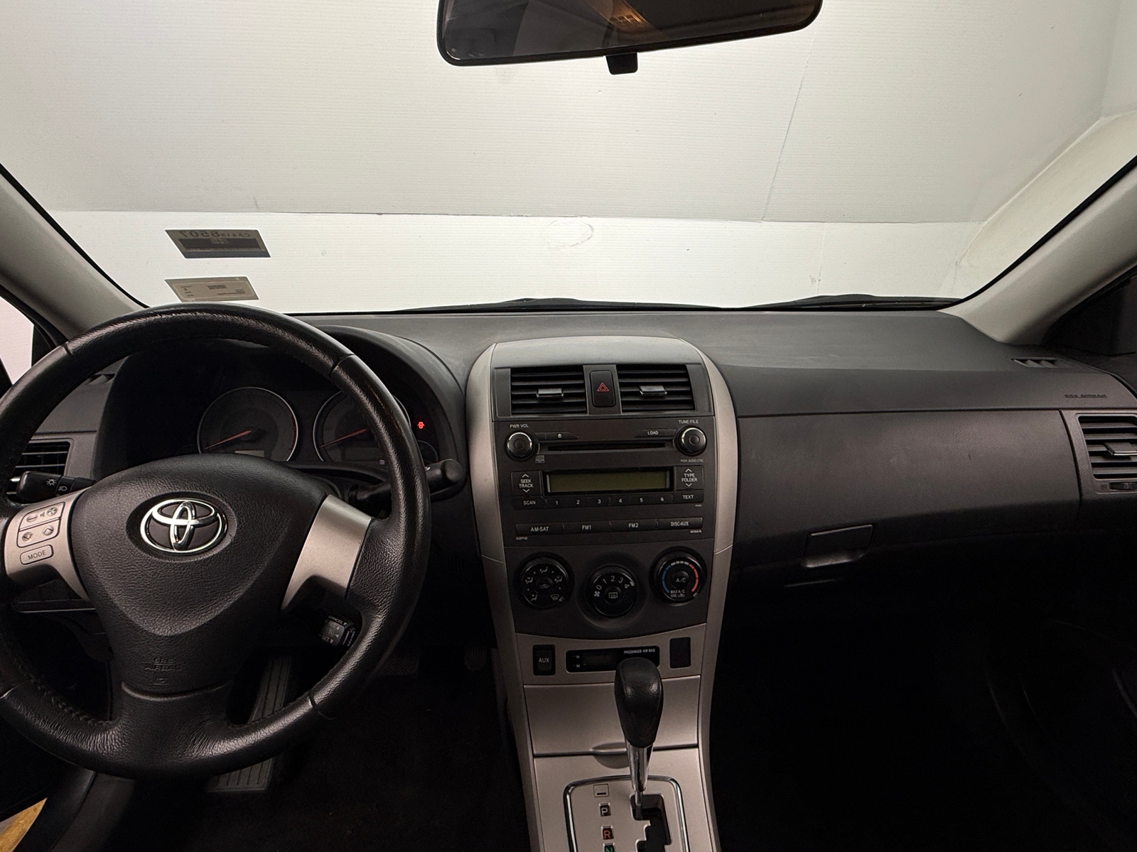 Thumbnail: 2010 Toyota Corolla - 3