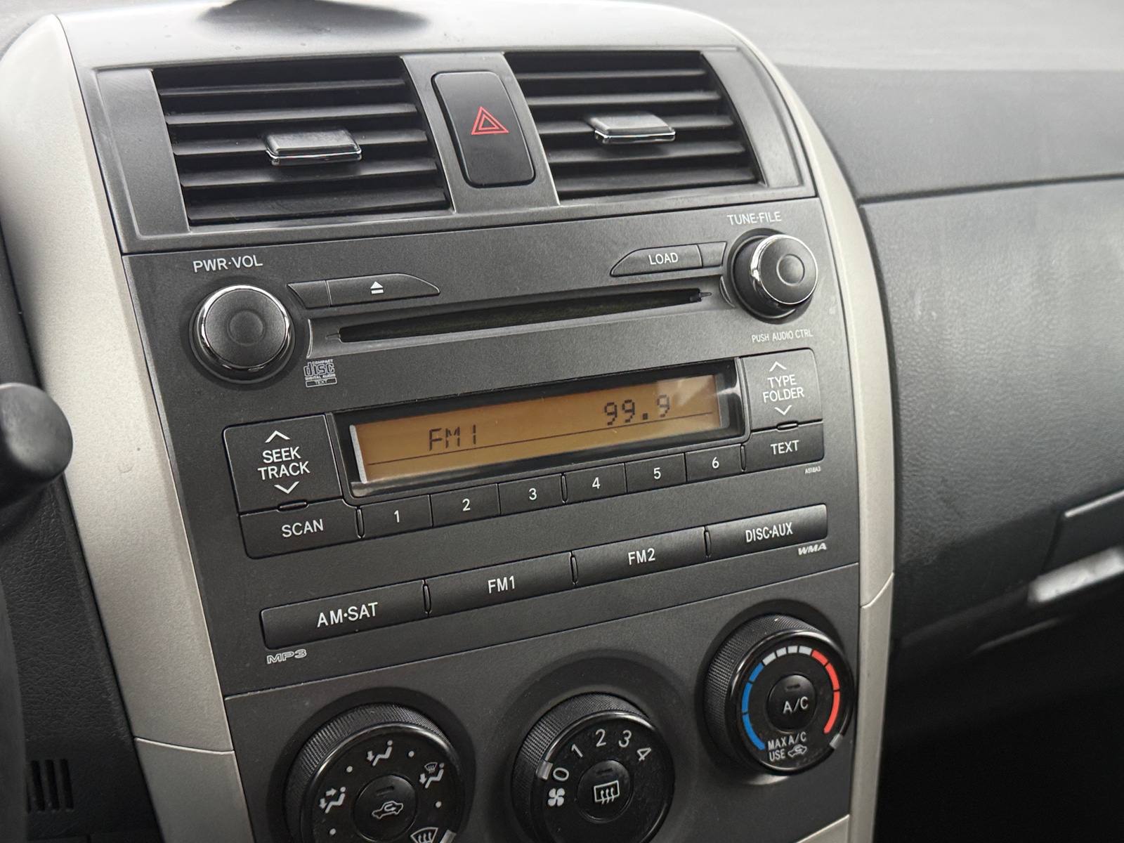 Thumbnail: 2010 Toyota Corolla - 4