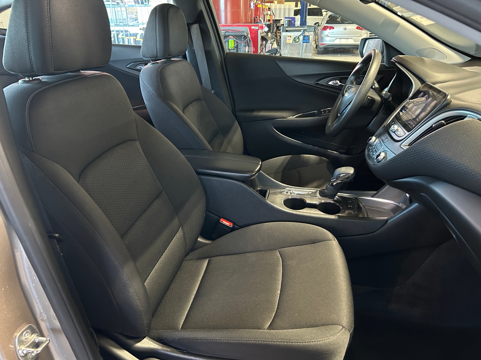 Thumbnail: 2024 Chevrolet Malibu - 2