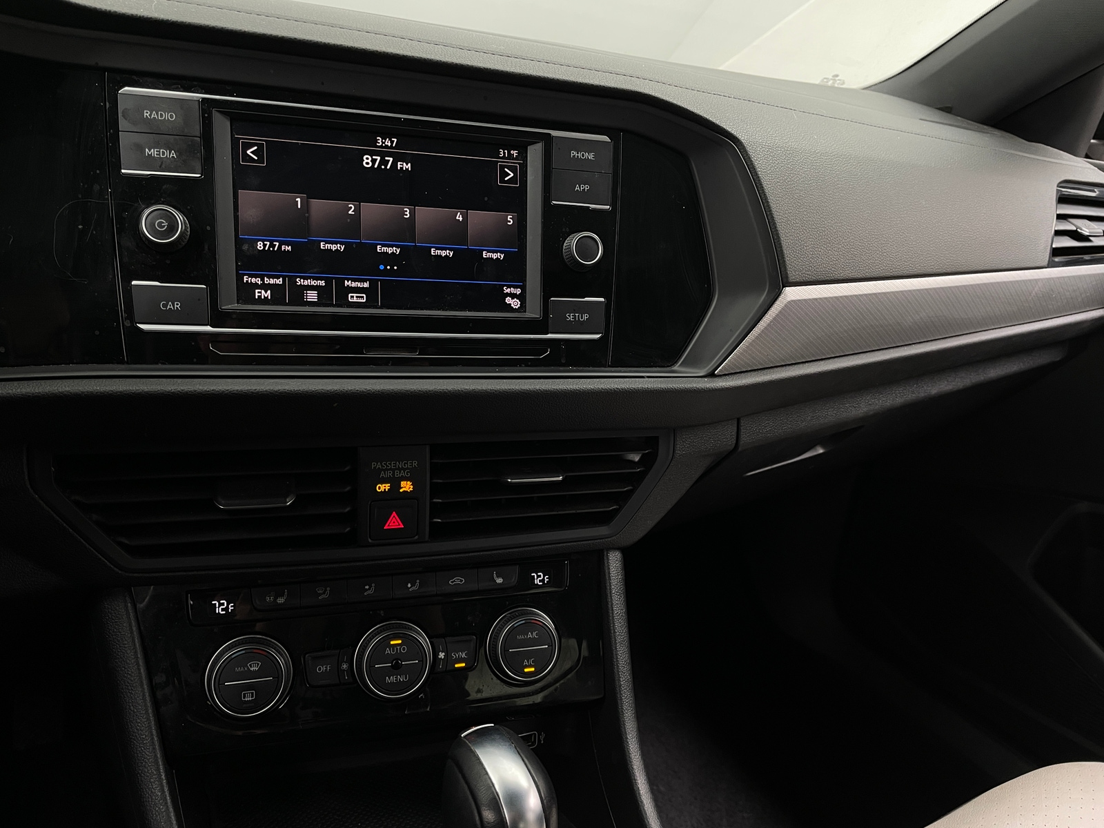 Thumbnail: 2019 Volkswagen Jetta - 4