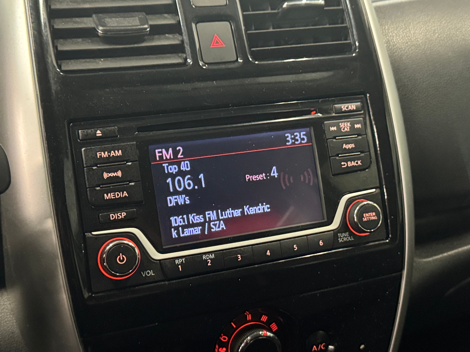 Thumbnail: 2015 Nissan Versa - 4