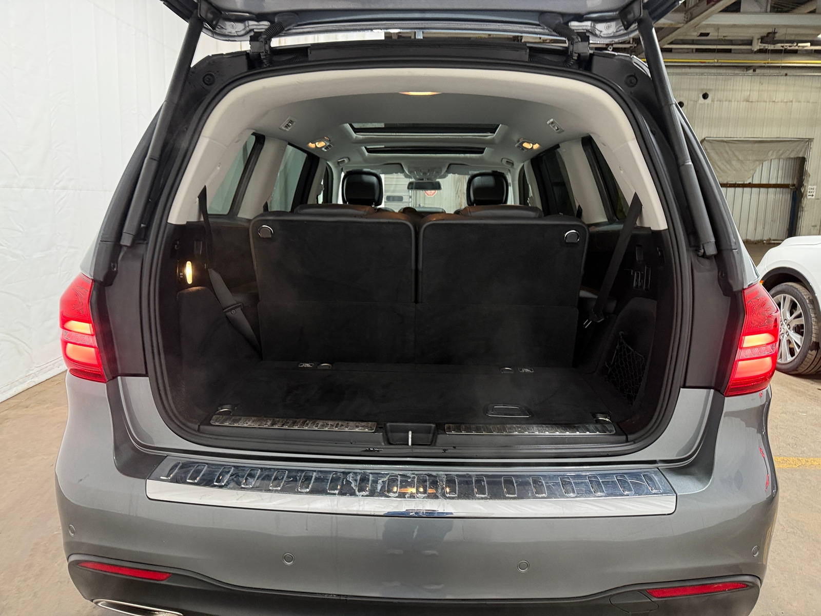 Thumbnail: 2018 Mercedes-Benz GLS - 6