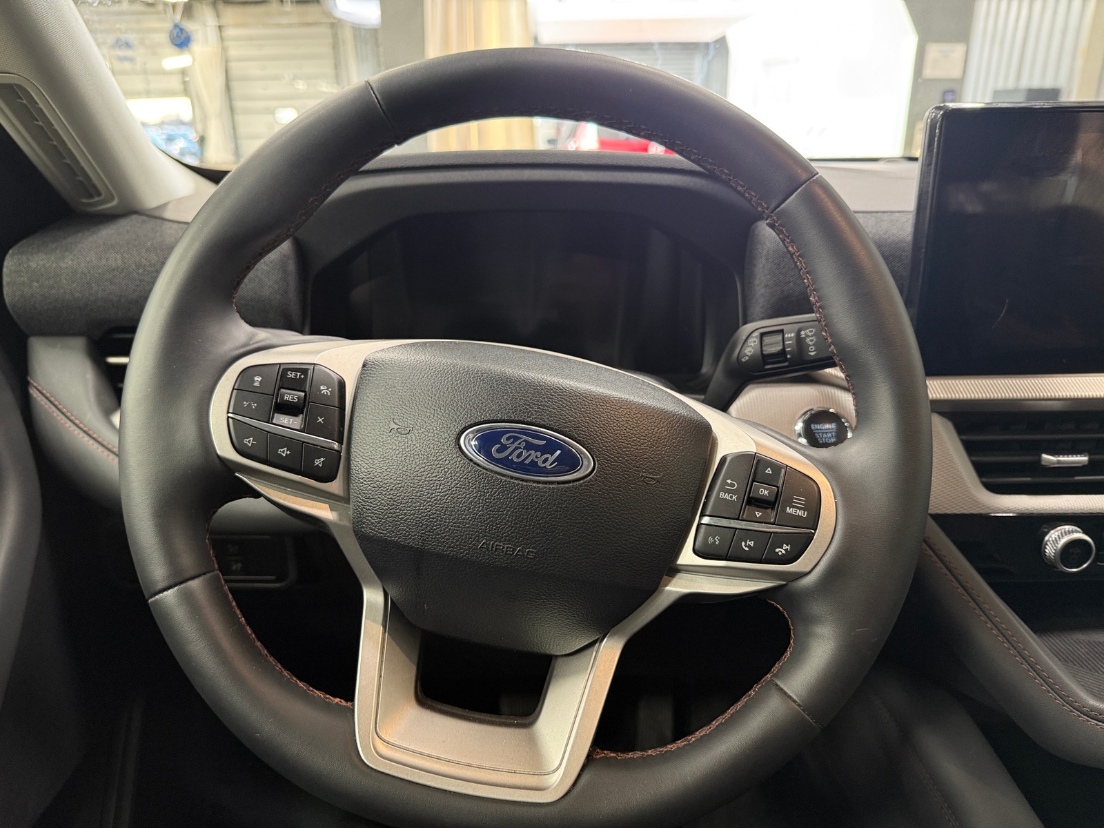 Thumbnail: 2025 Ford Explorer - 5