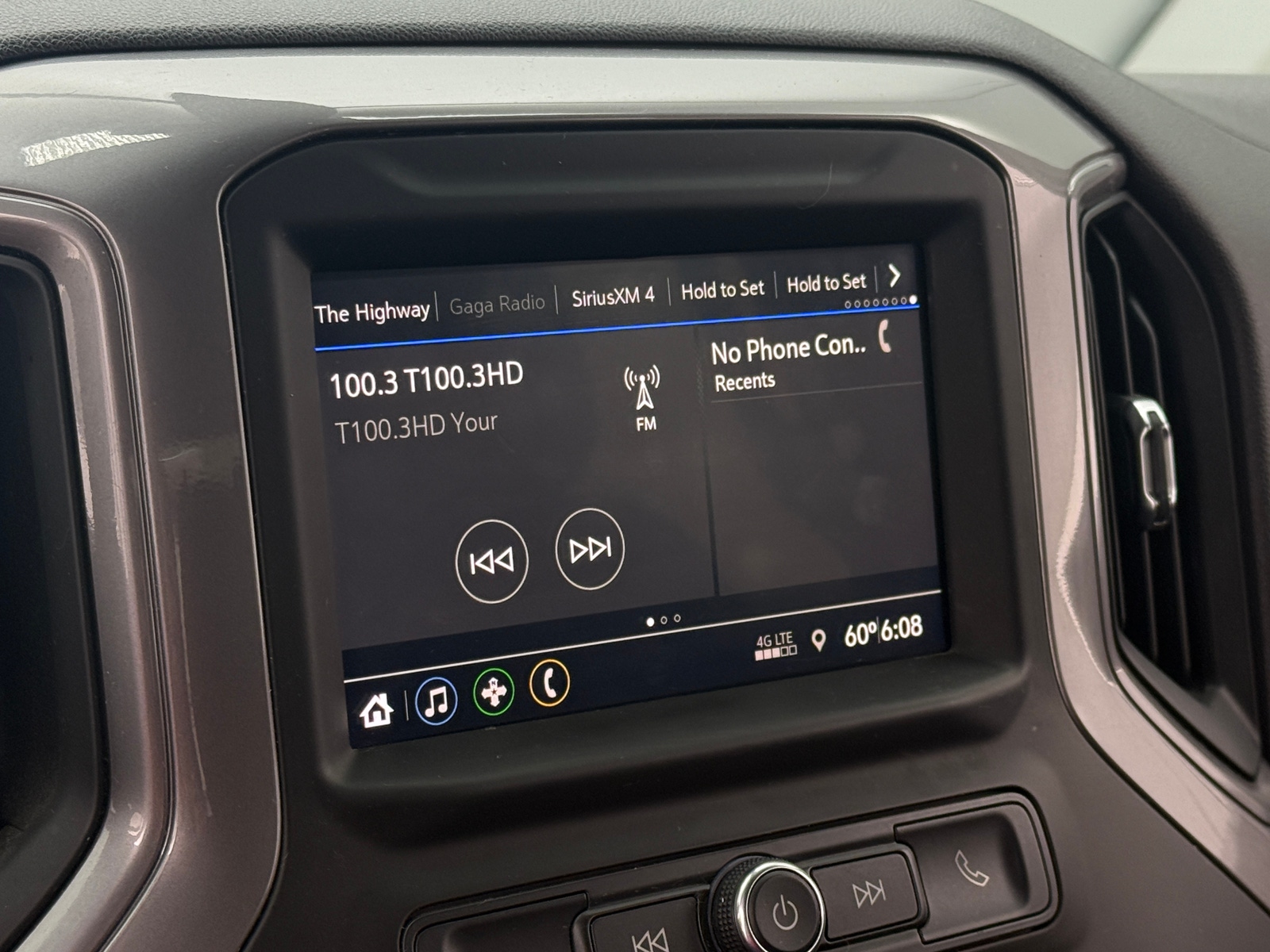 Thumbnail: 2021 Chevrolet Silverado 1500 - 4