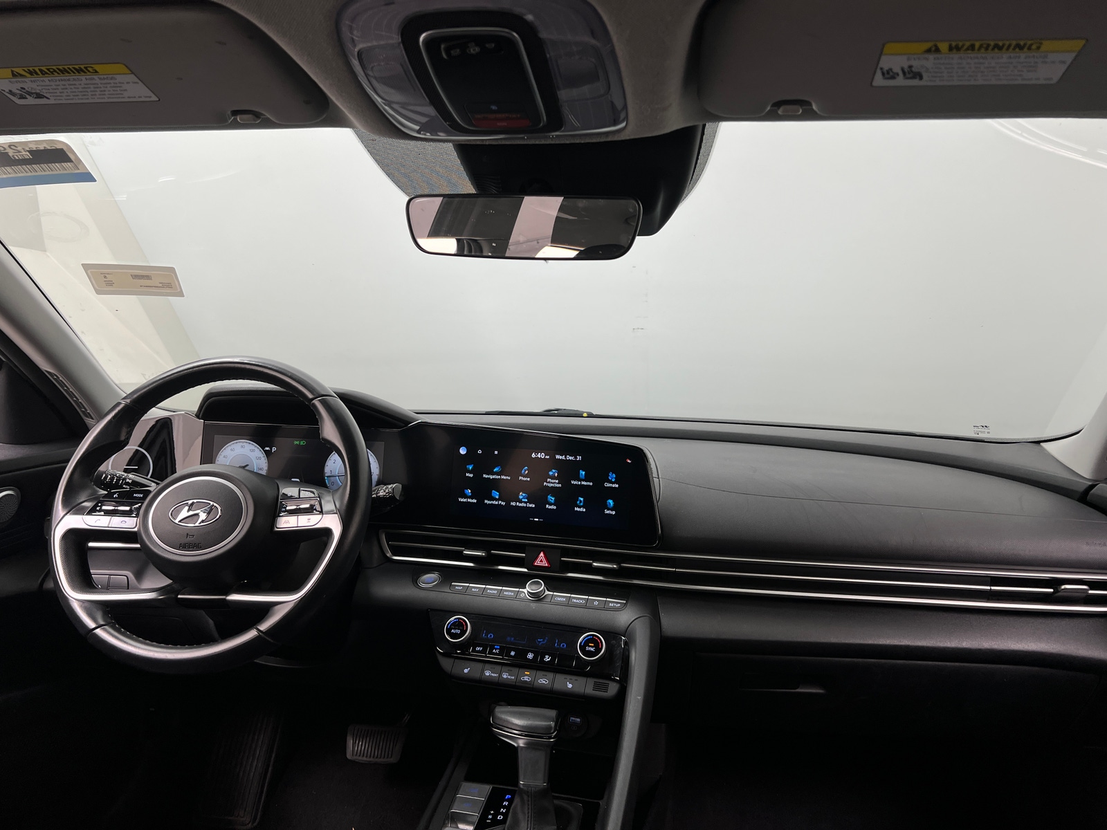 Thumbnail: 2023 Hyundai Elantra - 3