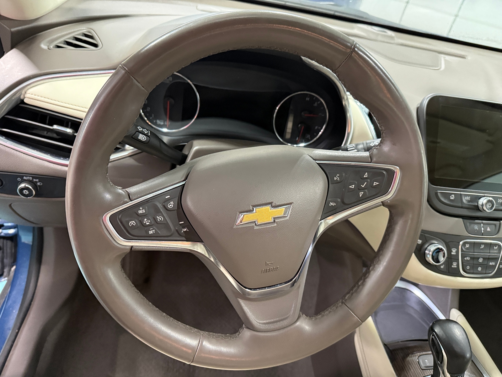 Thumbnail: 2024 Chevrolet Malibu - 4