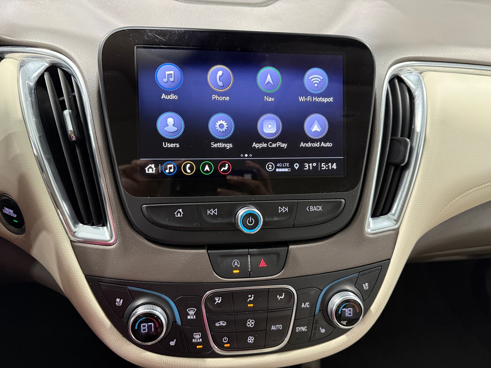 Thumbnail: 2024 Chevrolet Malibu - 3