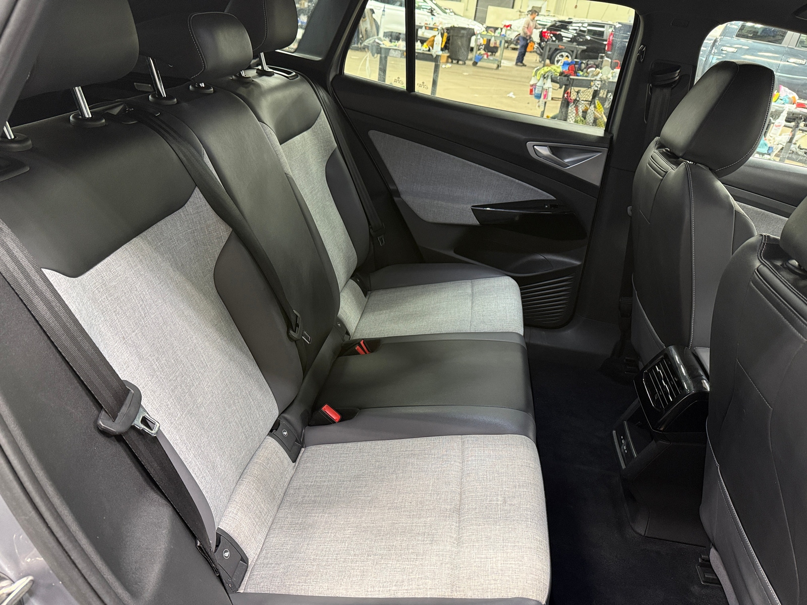 Thumbnail: 2023 Volkswagen ID.4 - 6