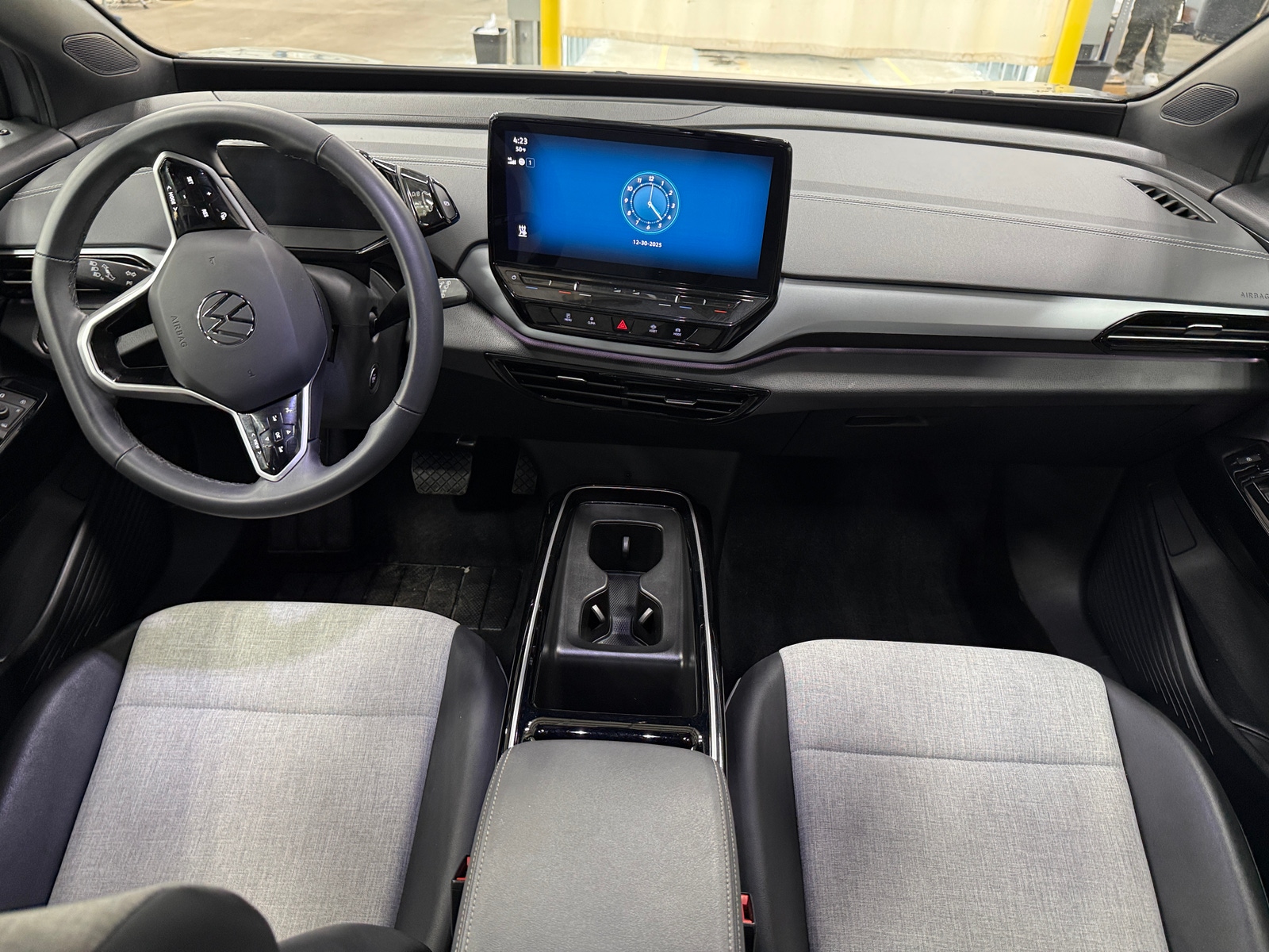 Thumbnail: 2023 Volkswagen ID.4 - 3