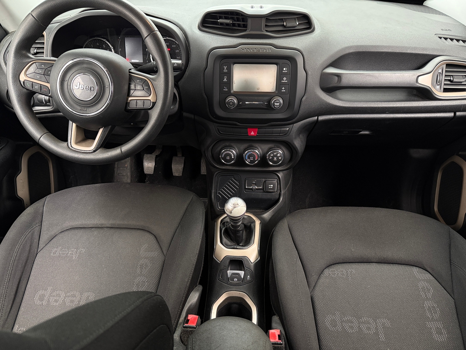 Thumbnail: 2015 Jeep Renegade - 3