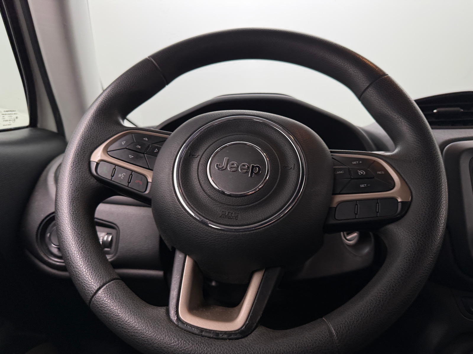 Thumbnail: 2015 Jeep Renegade - 5