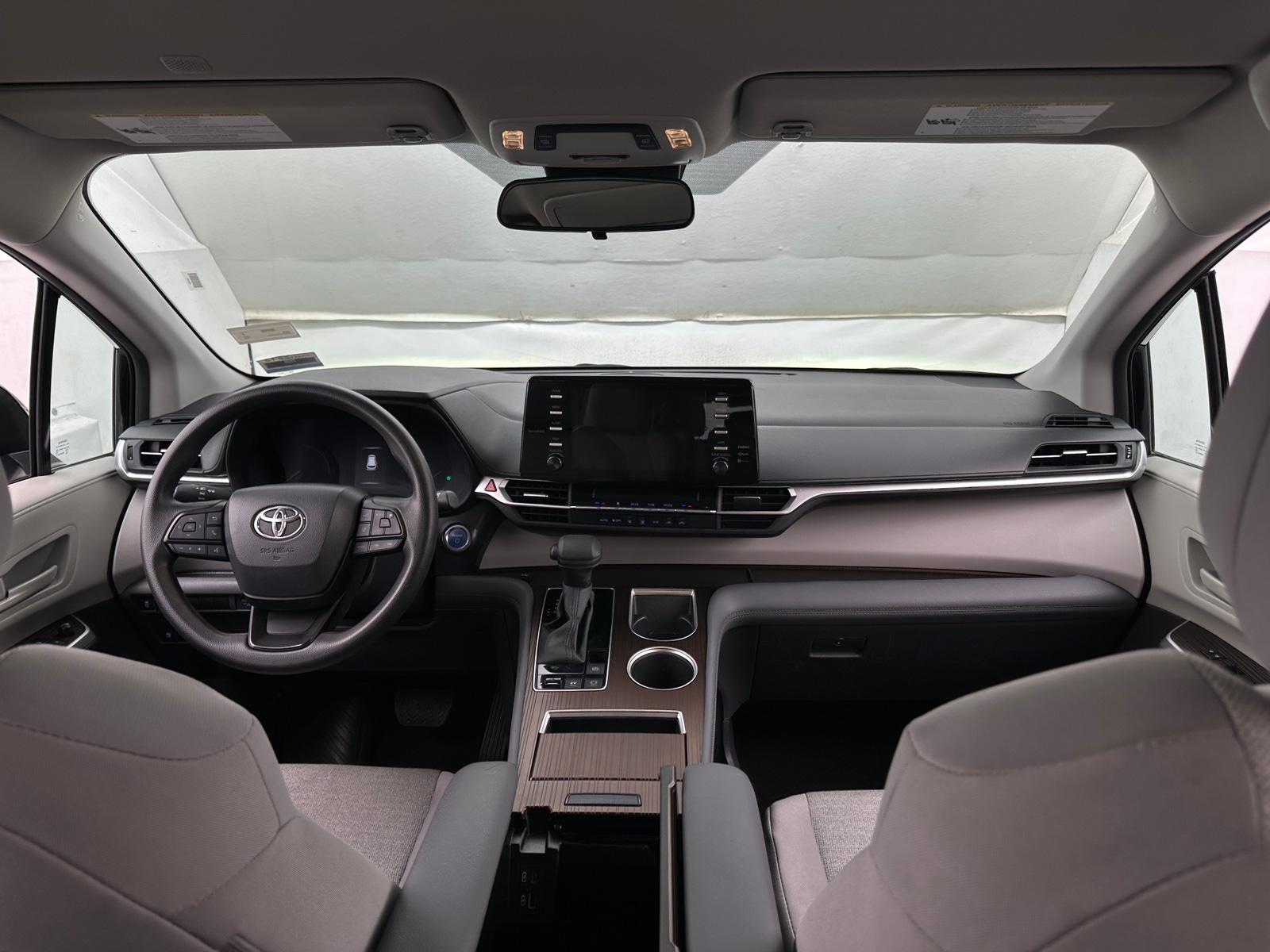 Thumbnail: 2024 Toyota Sienna - 3