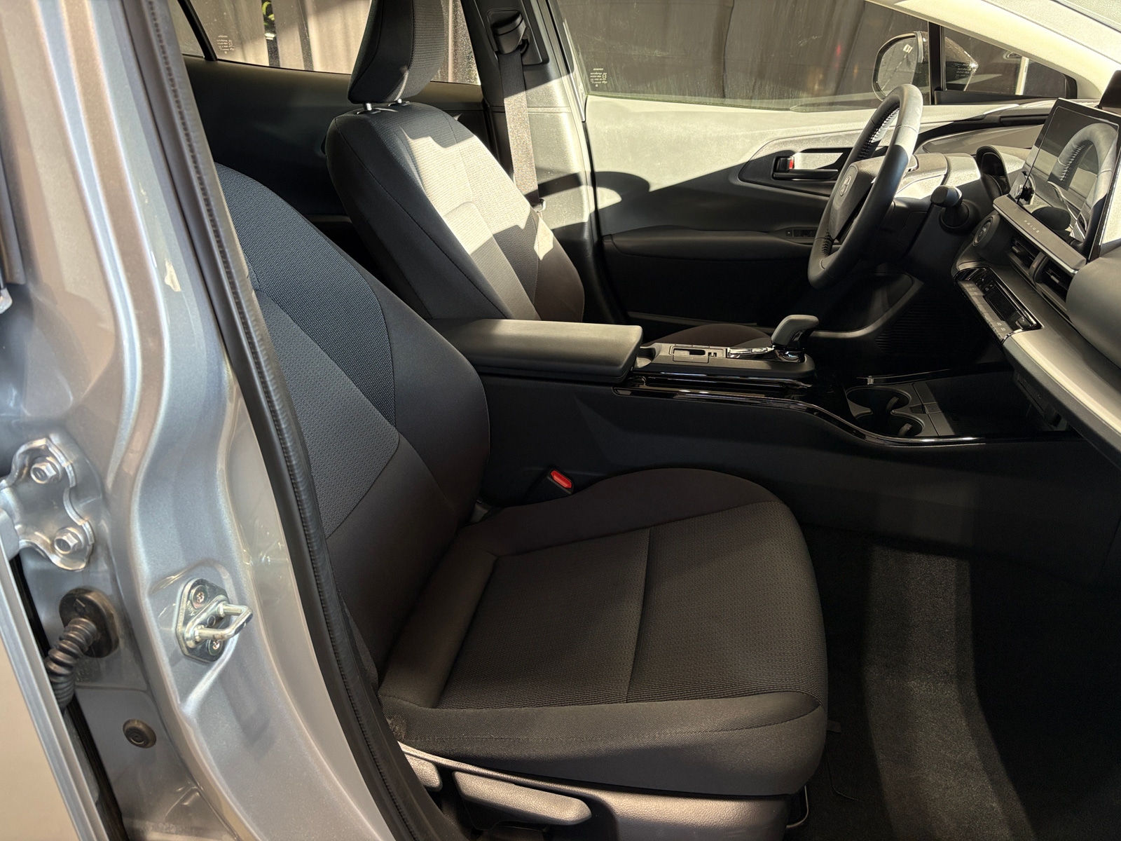 Thumbnail: 2025 Toyota Prius - 2