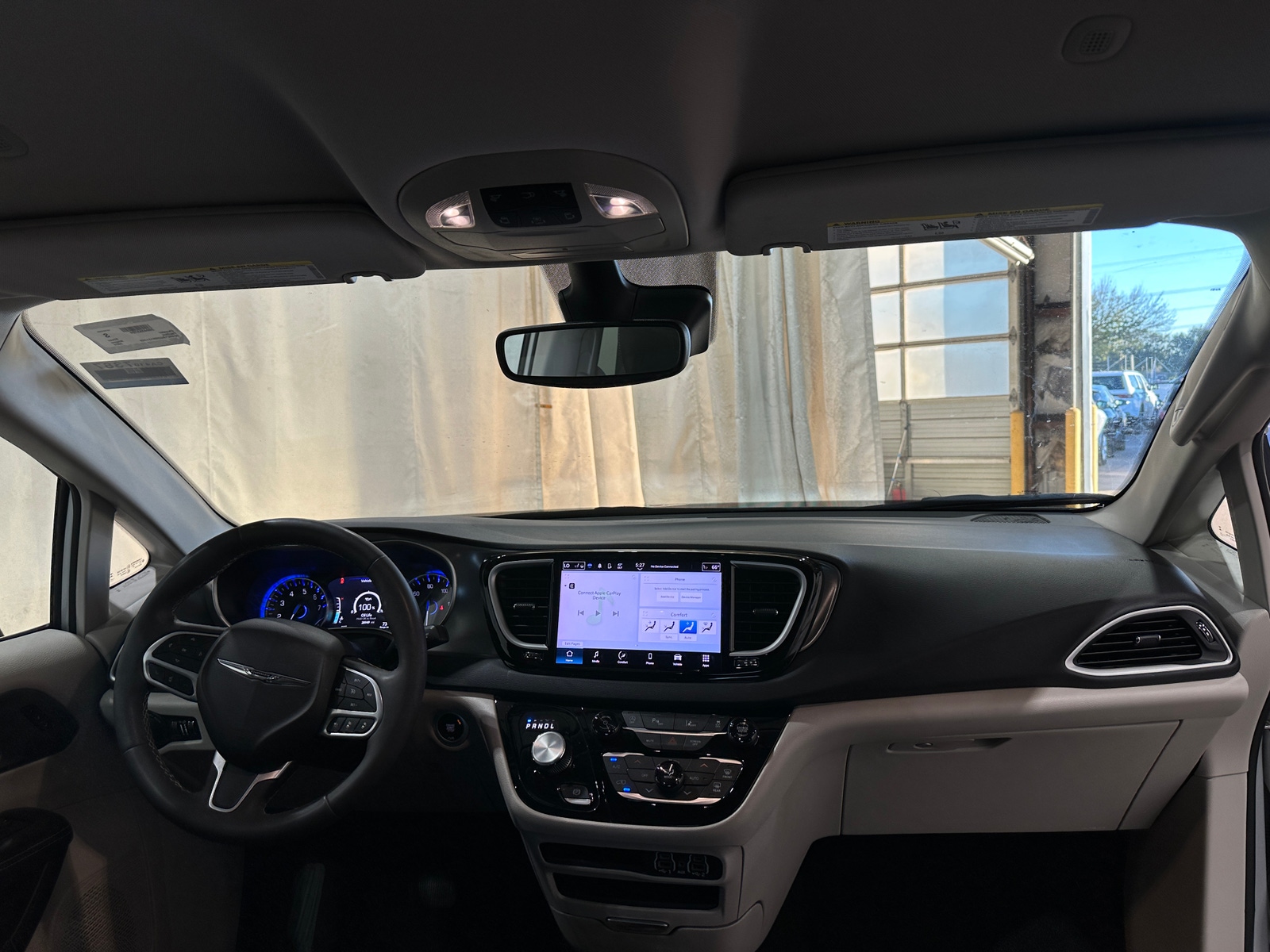 Thumbnail: 2024 Chrysler Pacifica - 2