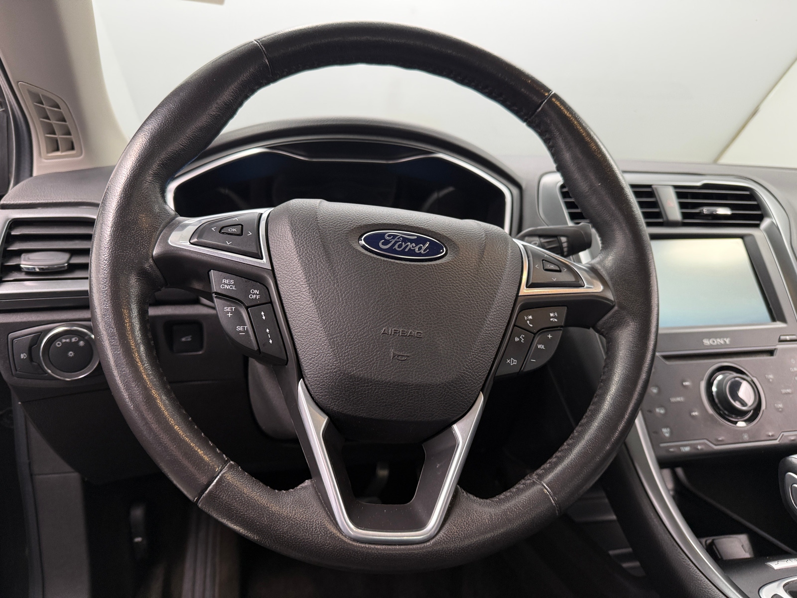 Thumbnail: 2015 Ford Fusion - 4