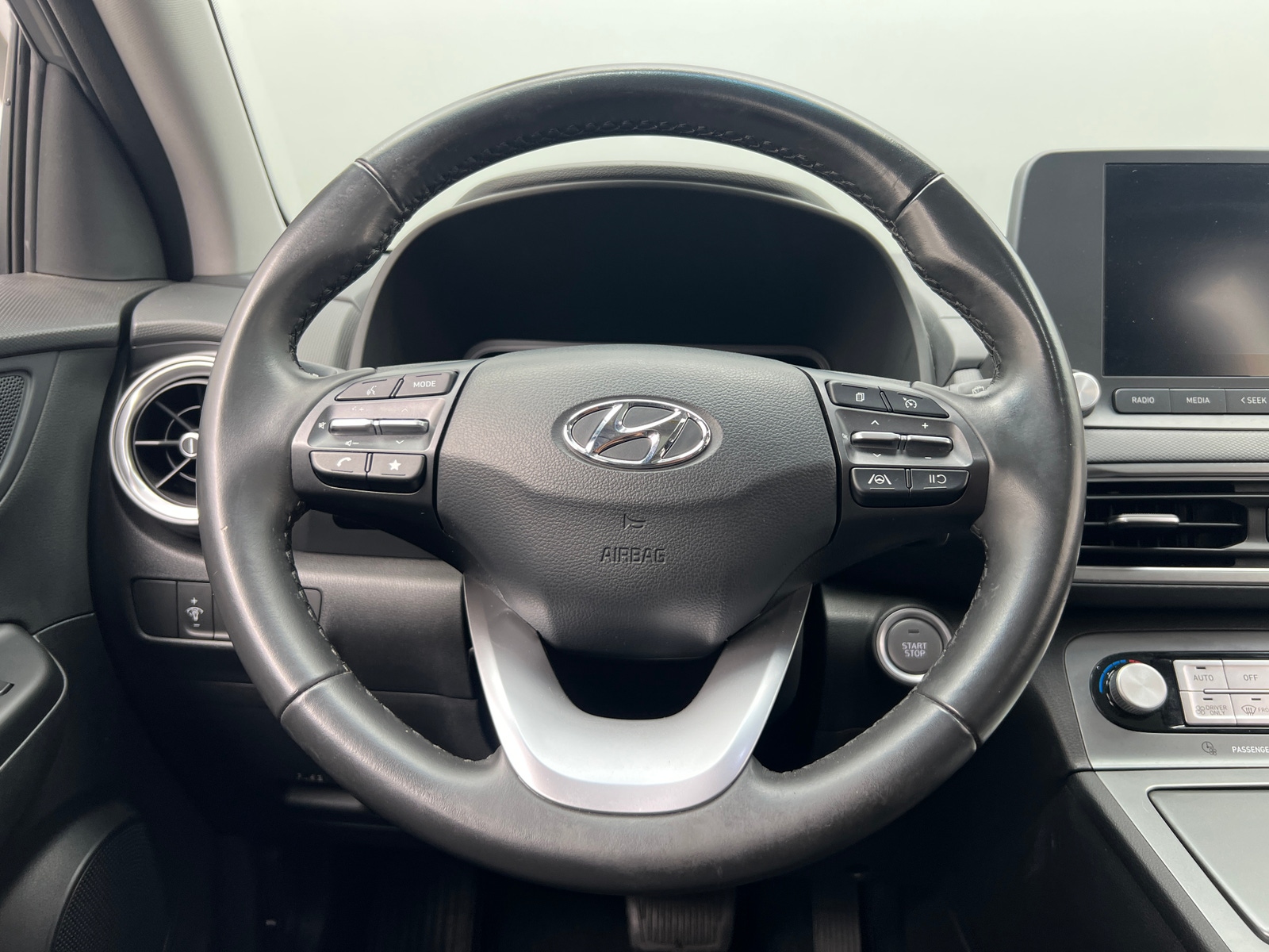 Thumbnail: 2022 Hyundai Kona - 5