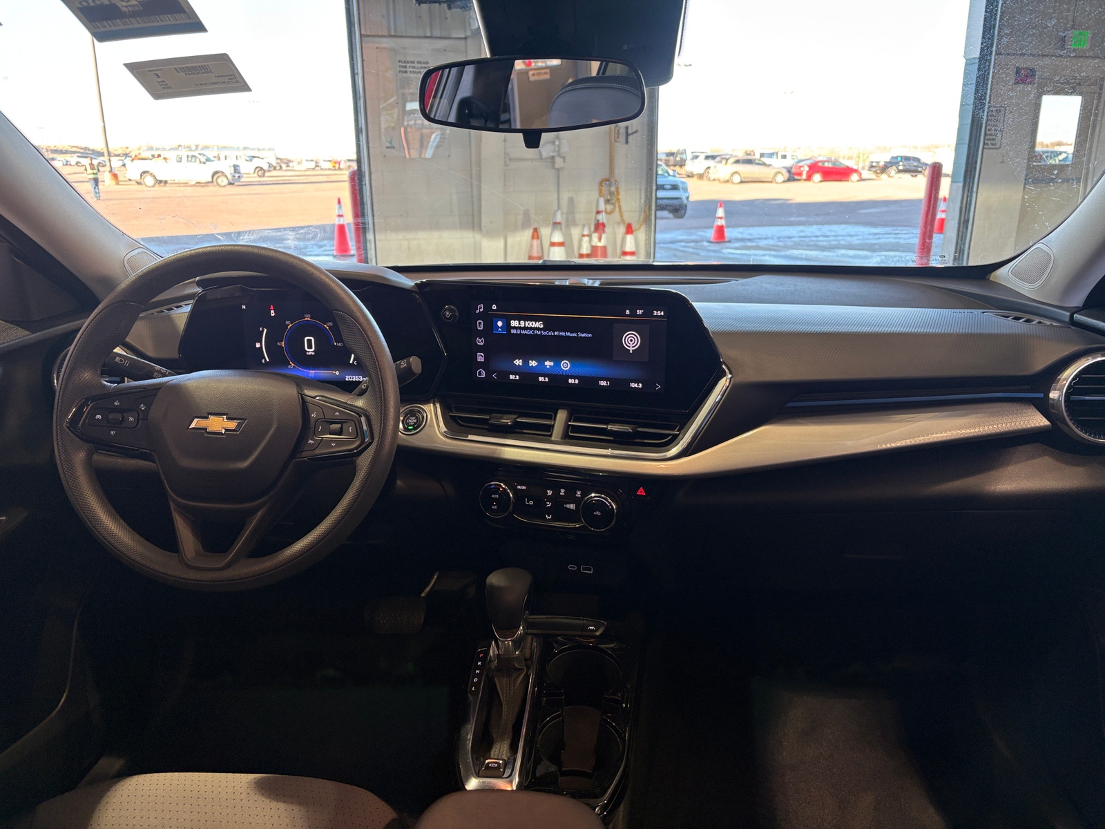 Thumbnail: 2025 Chevrolet Trax - 3