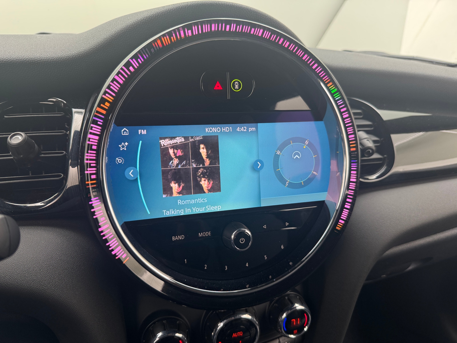 Thumbnail: 2024 MINI Cooper Convertible - 3