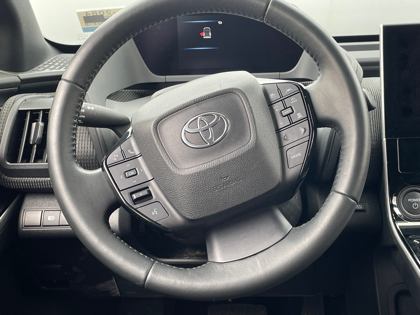 Thumbnail: 2023 Toyota bZ4X - 5