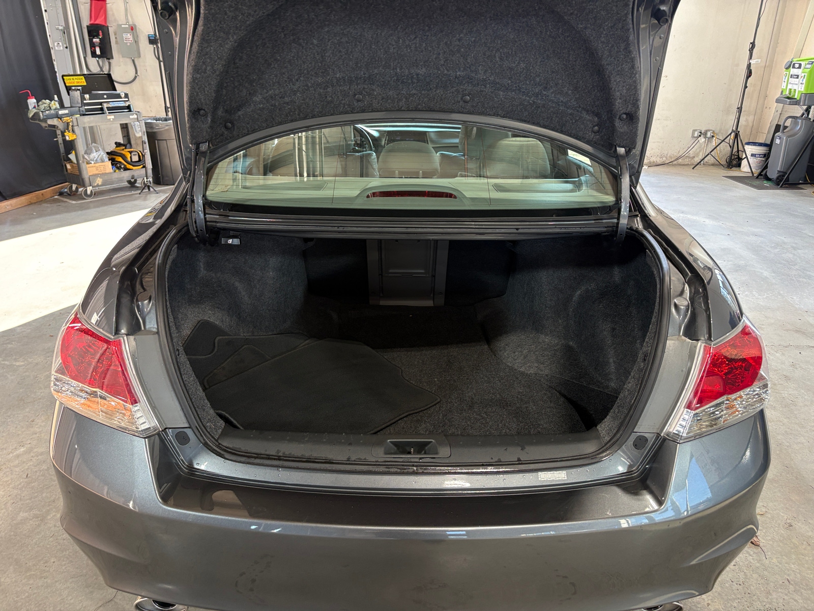 Thumbnail: 2011 Honda Accord - 6