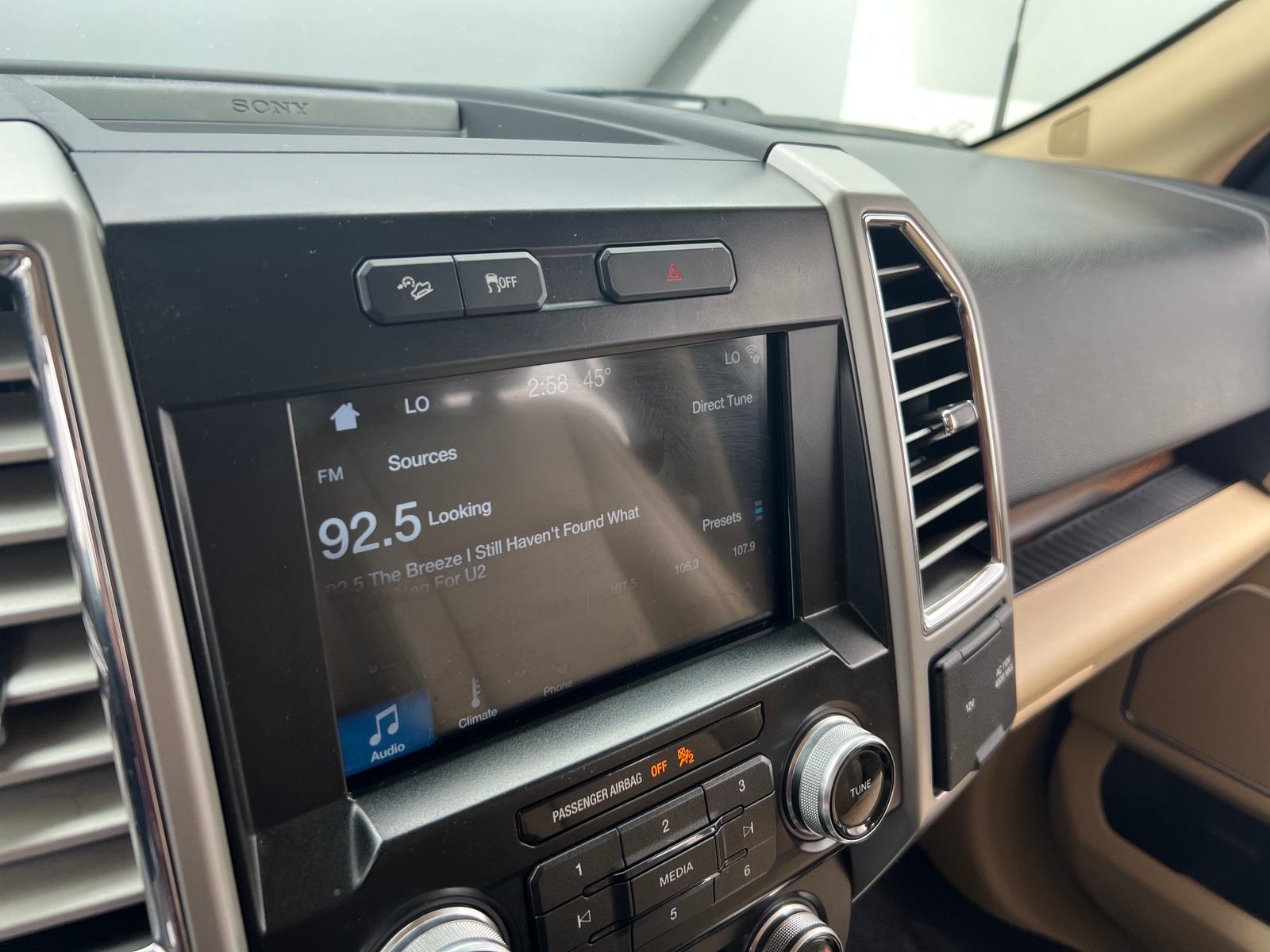 Thumbnail: 2016 Ford Econoline - 3