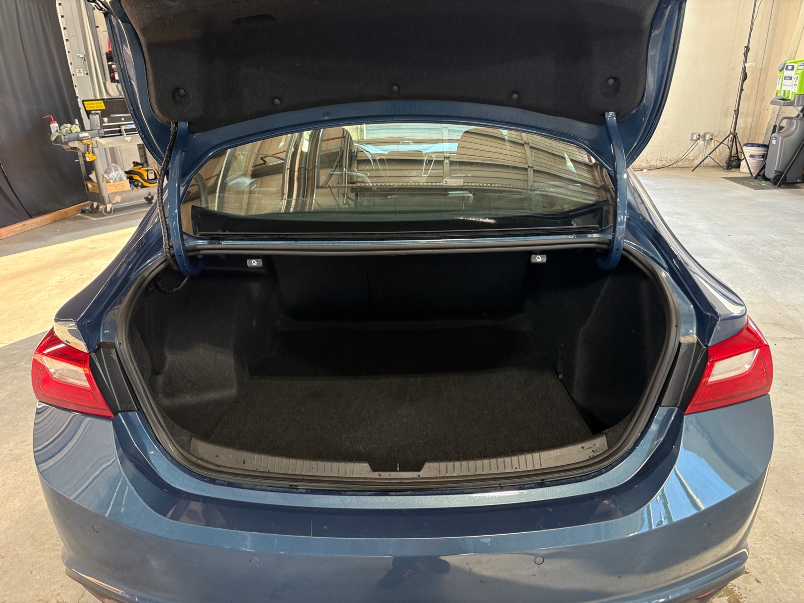 Thumbnail: 2024 Chevrolet Malibu - 7