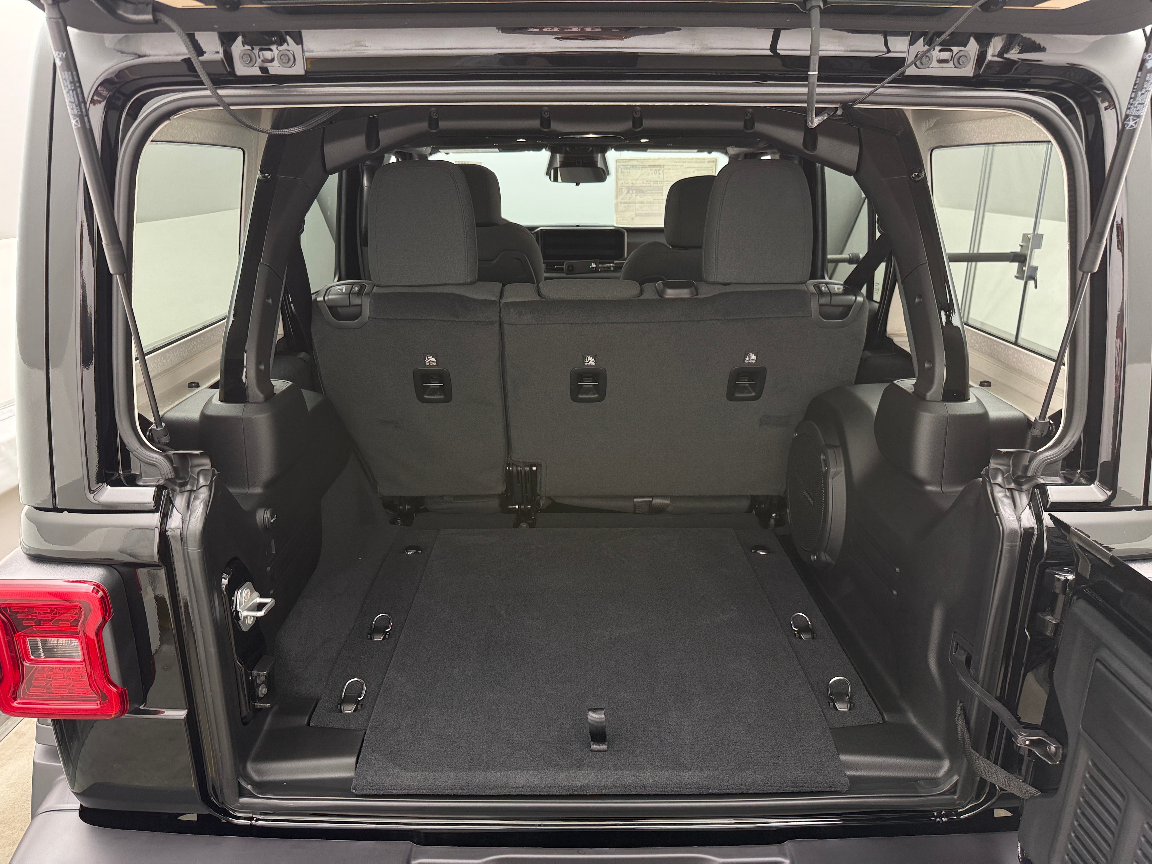 2026 Jeep Wrangler 4-Door Rubicon - Photo 9
