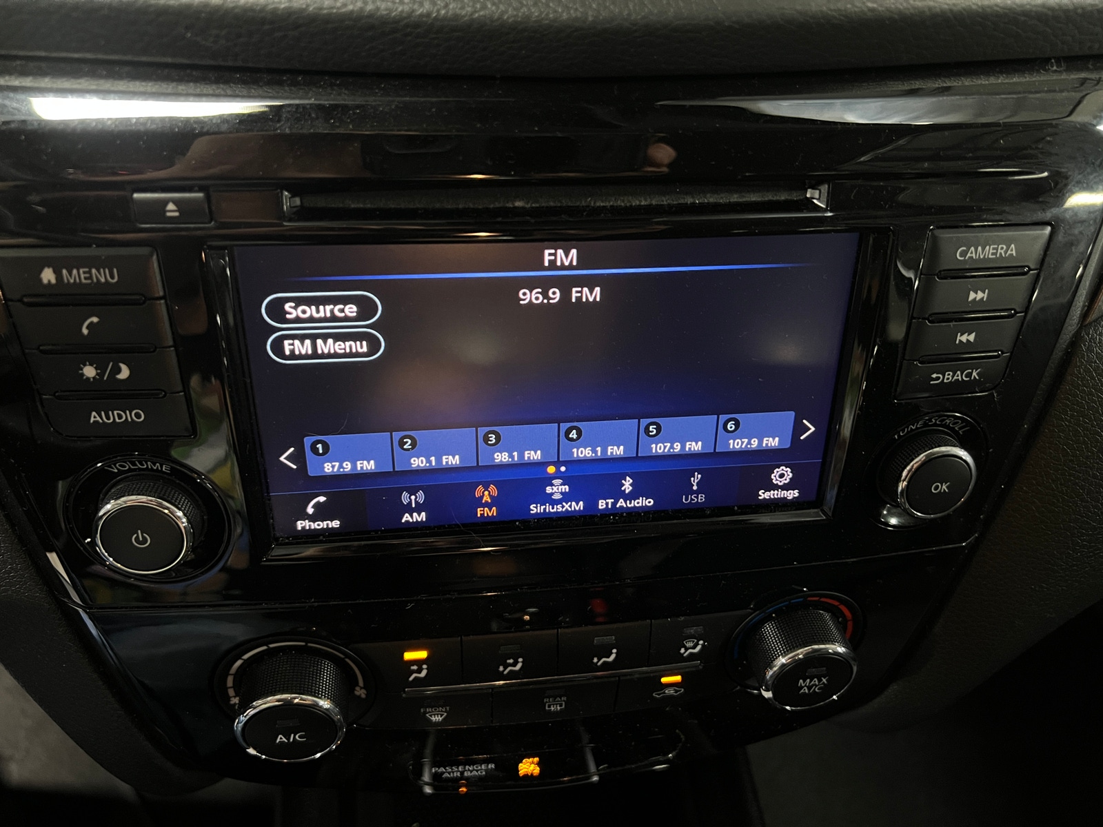 Thumbnail: 2021 Nissan Rogue Sport - 4