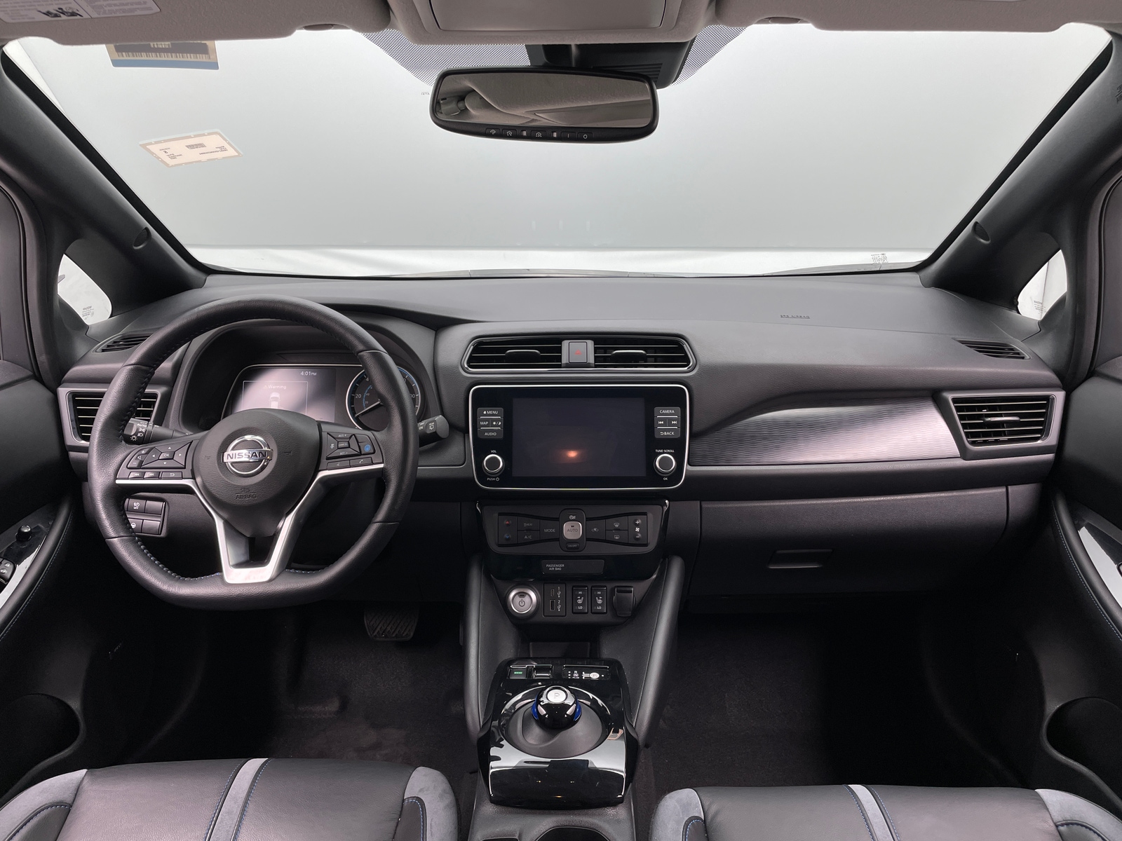 Thumbnail: 2022 Nissan Leaf - 2