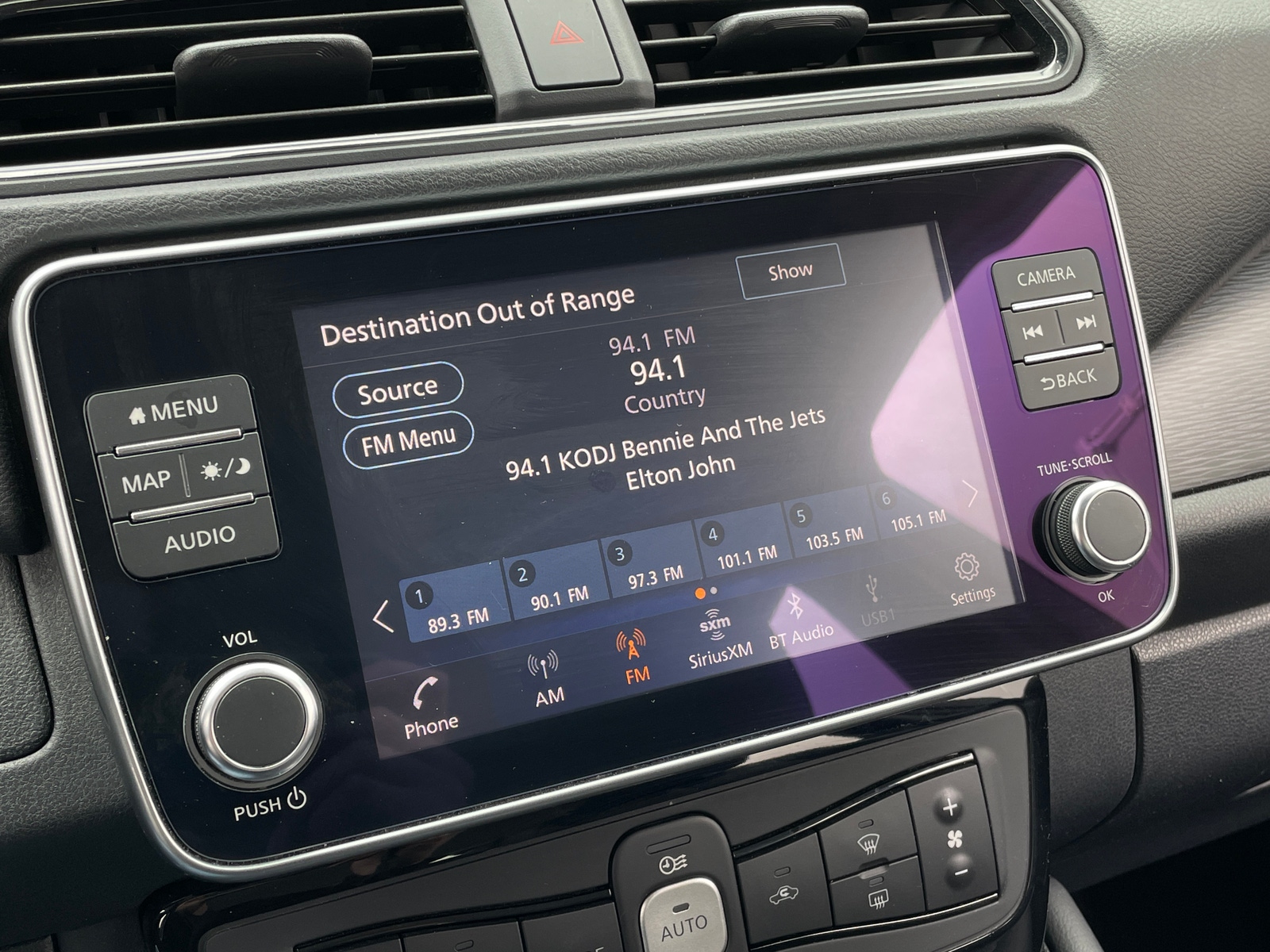 Thumbnail: 2022 Nissan Leaf - 3