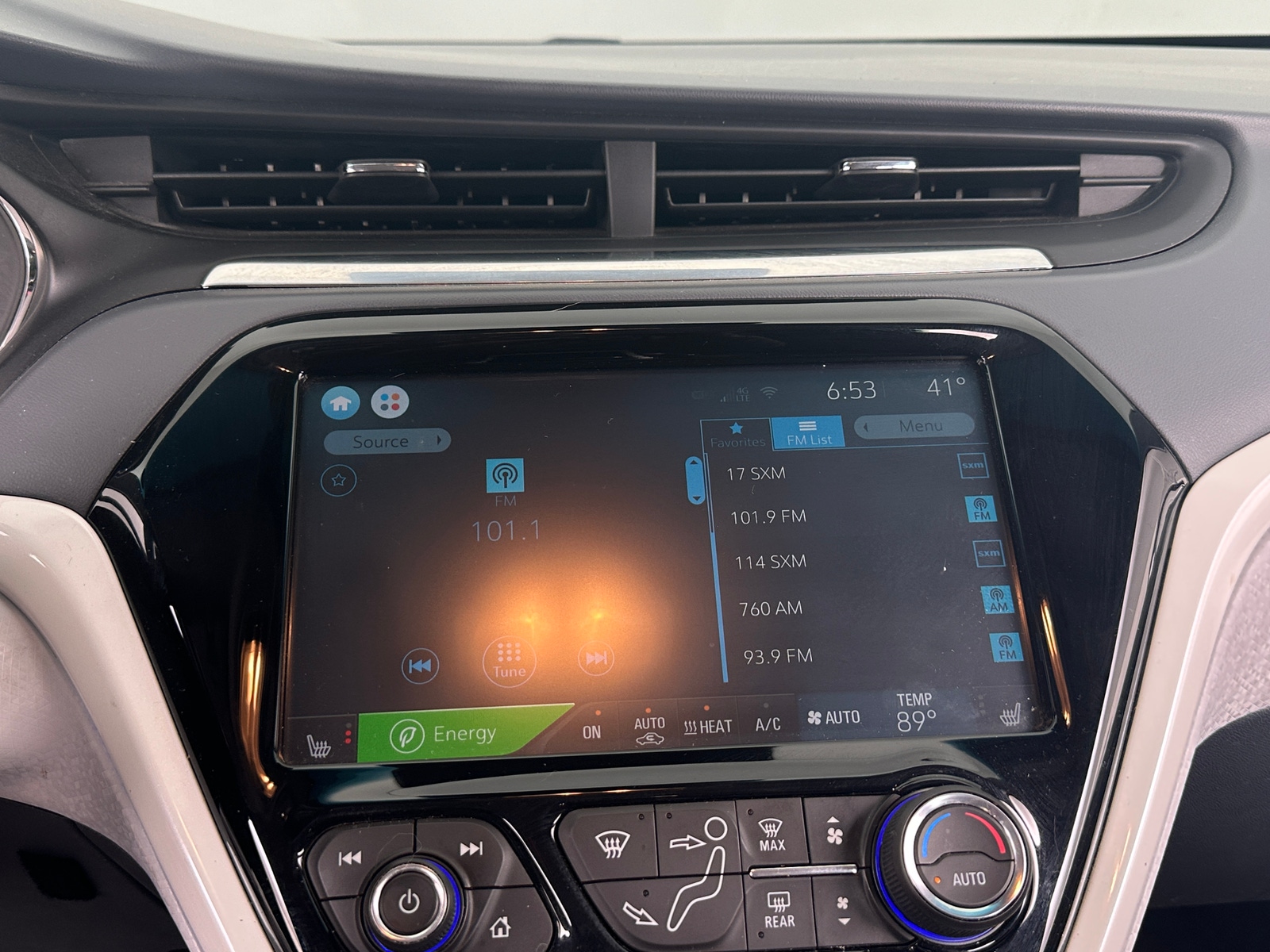 Thumbnail: 2019 Chevrolet Bolt EV - 3