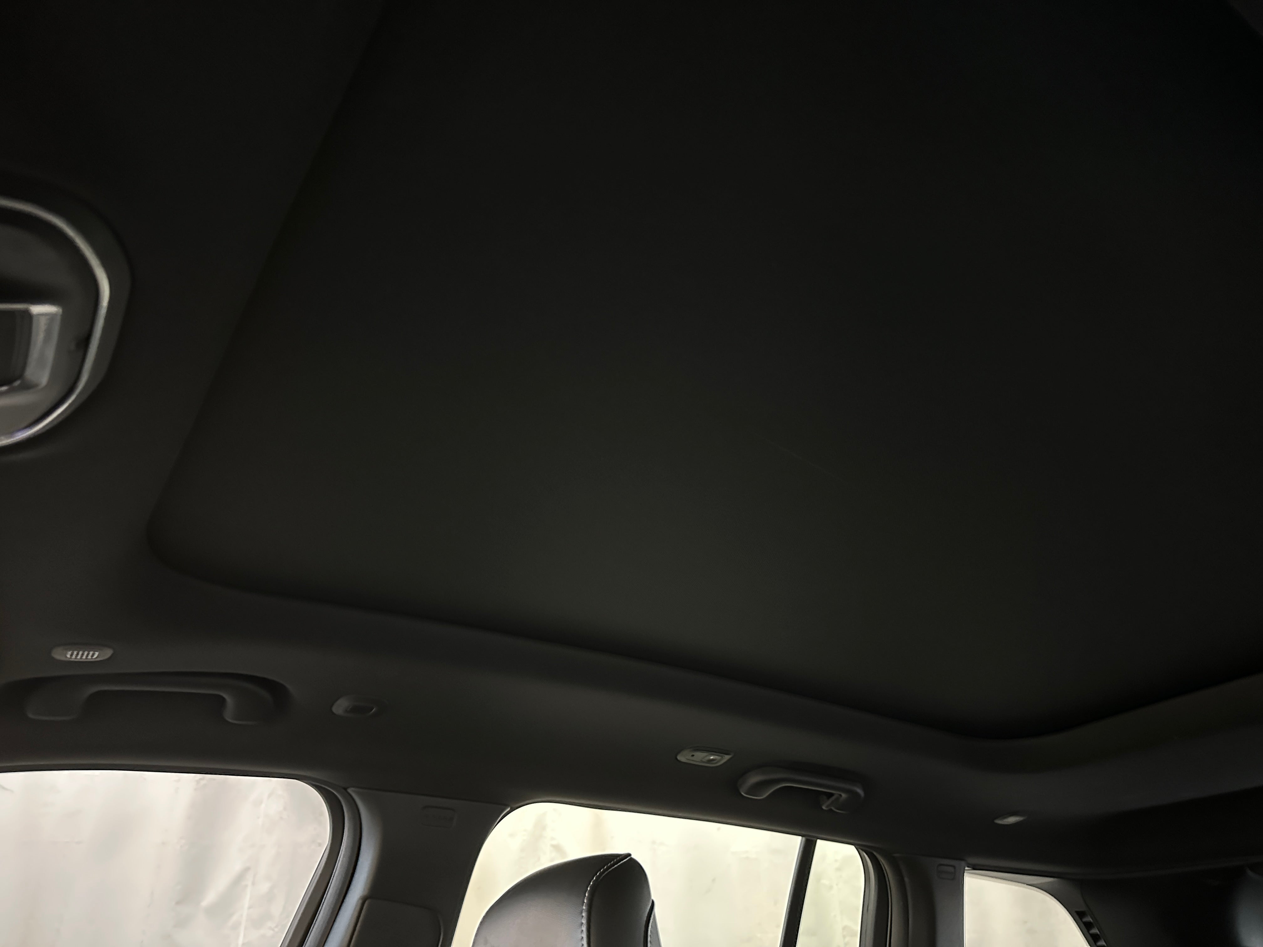 2025 Jeep Grand Cherokee - Image 2