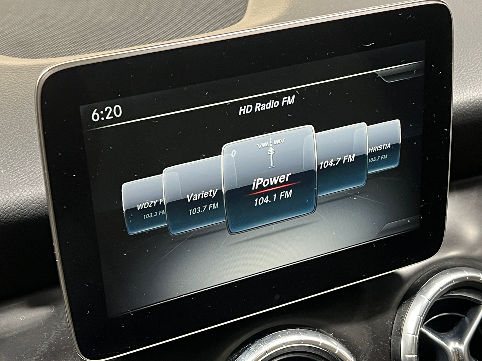 Thumbnail: 2017 Mercedes-Benz CLA - 2