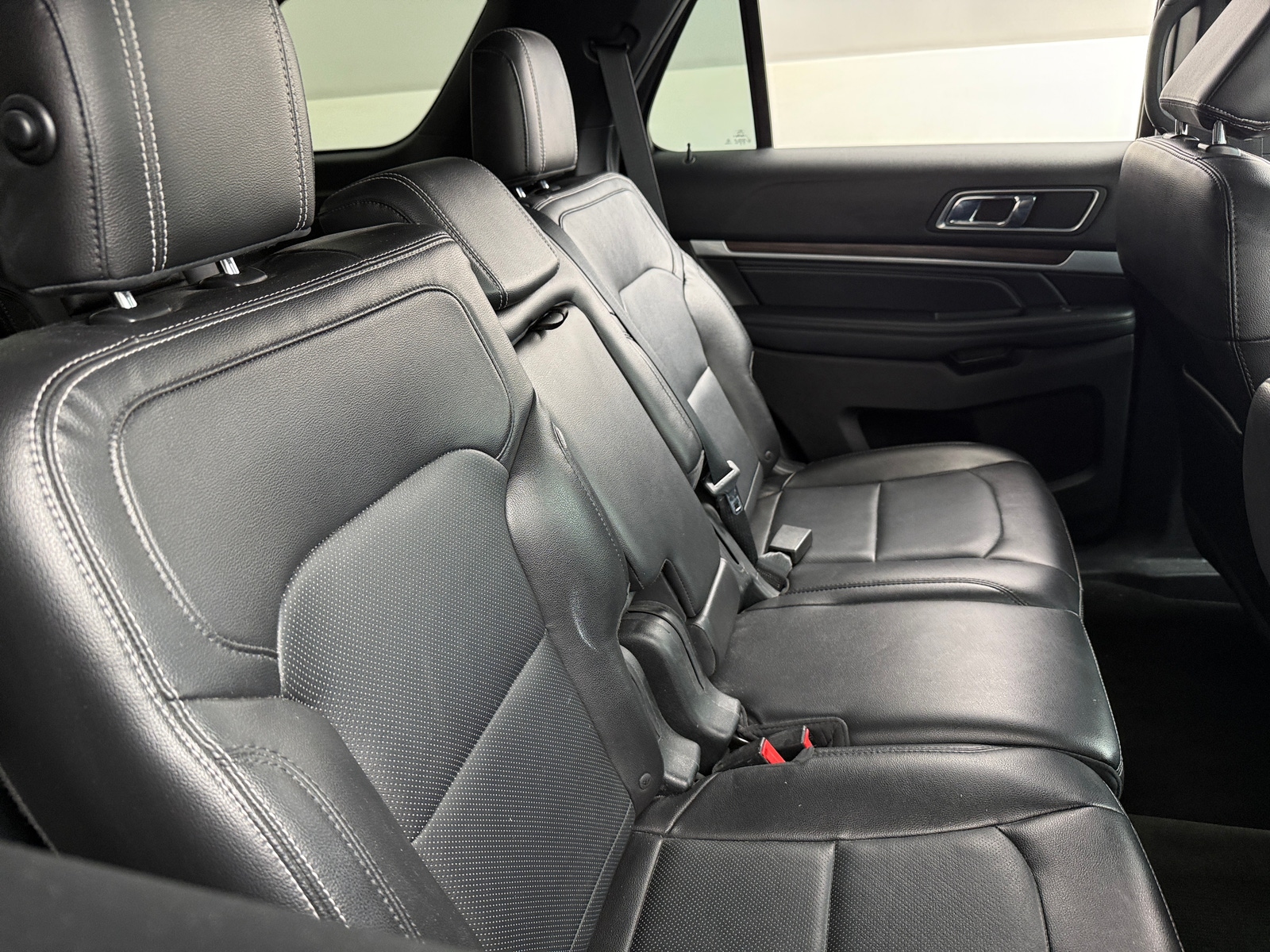 Thumbnail: 2018 Ford Explorer - 5