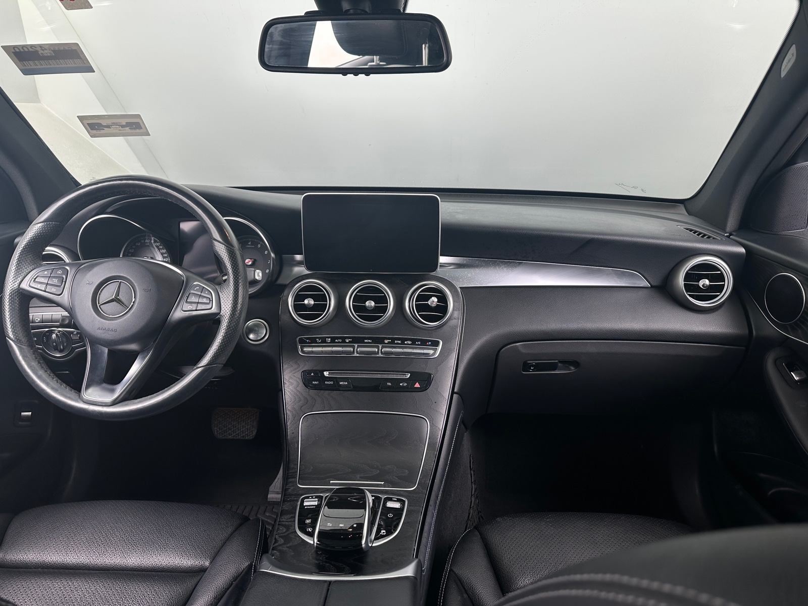 Thumbnail: 2018 Mercedes-Benz GLC - 2