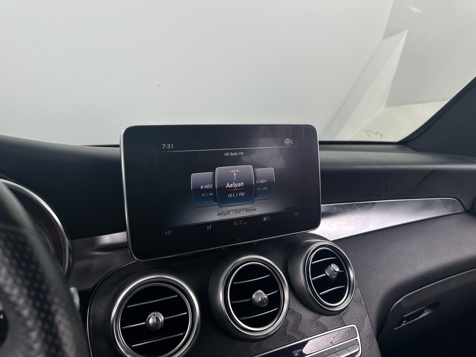 Thumbnail: 2018 Mercedes-Benz GLC - 3