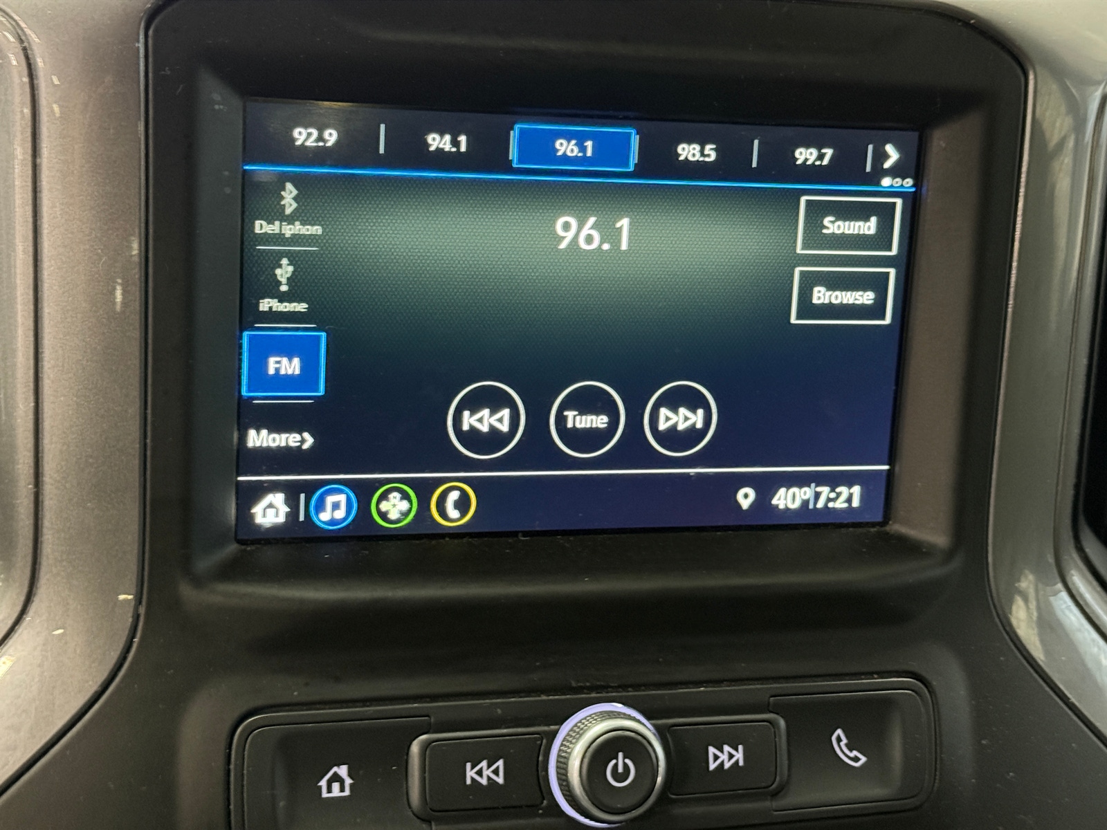 Thumbnail: 2019 Chevrolet Silverado 1500 - 4