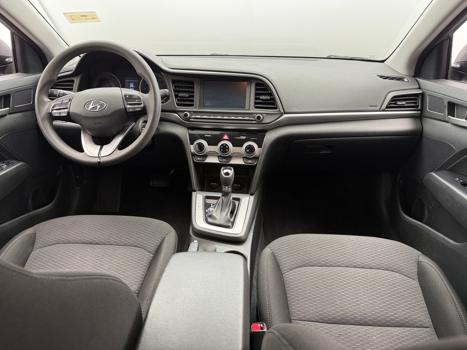 Thumbnail: 2019 Hyundai Elantra - 3