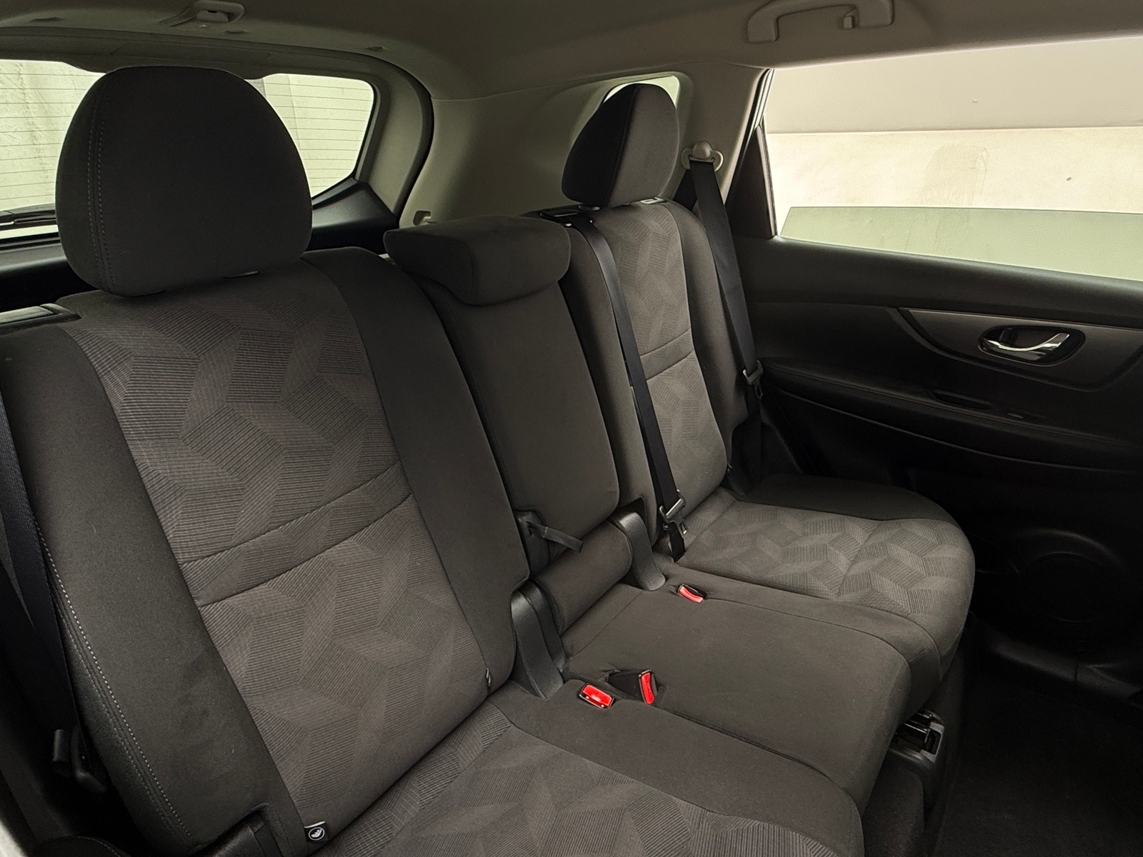 Thumbnail: 2016 Nissan Rogue - 6