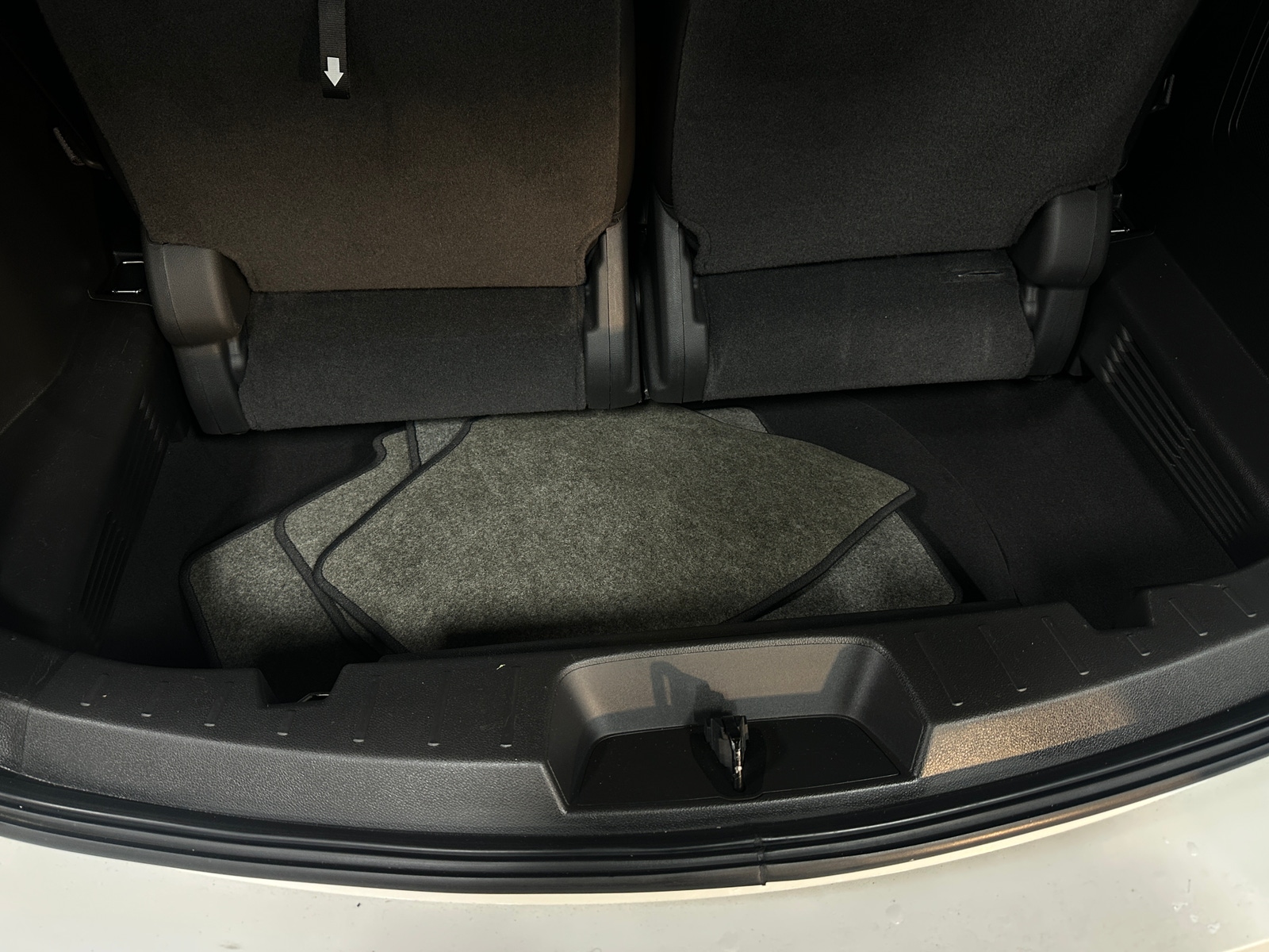 Thumbnail: 2013 Ford Explorer - 6