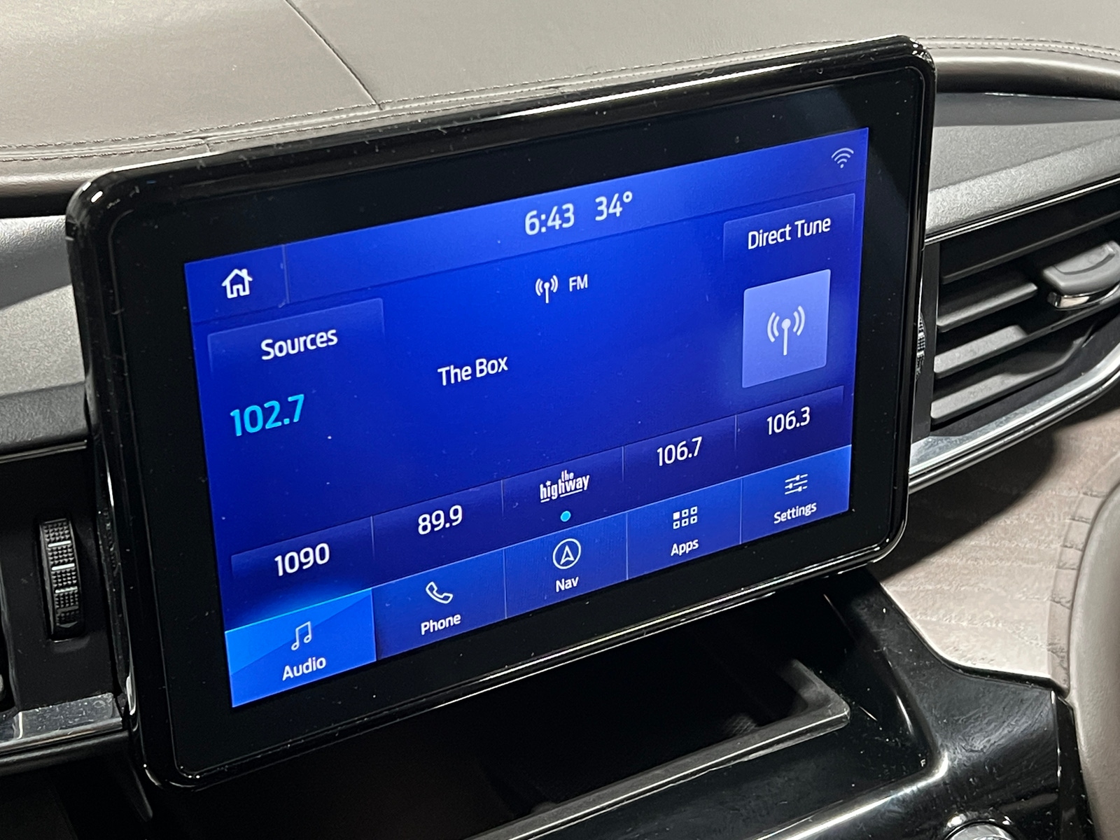 Thumbnail: 2023 Ford Explorer - 3