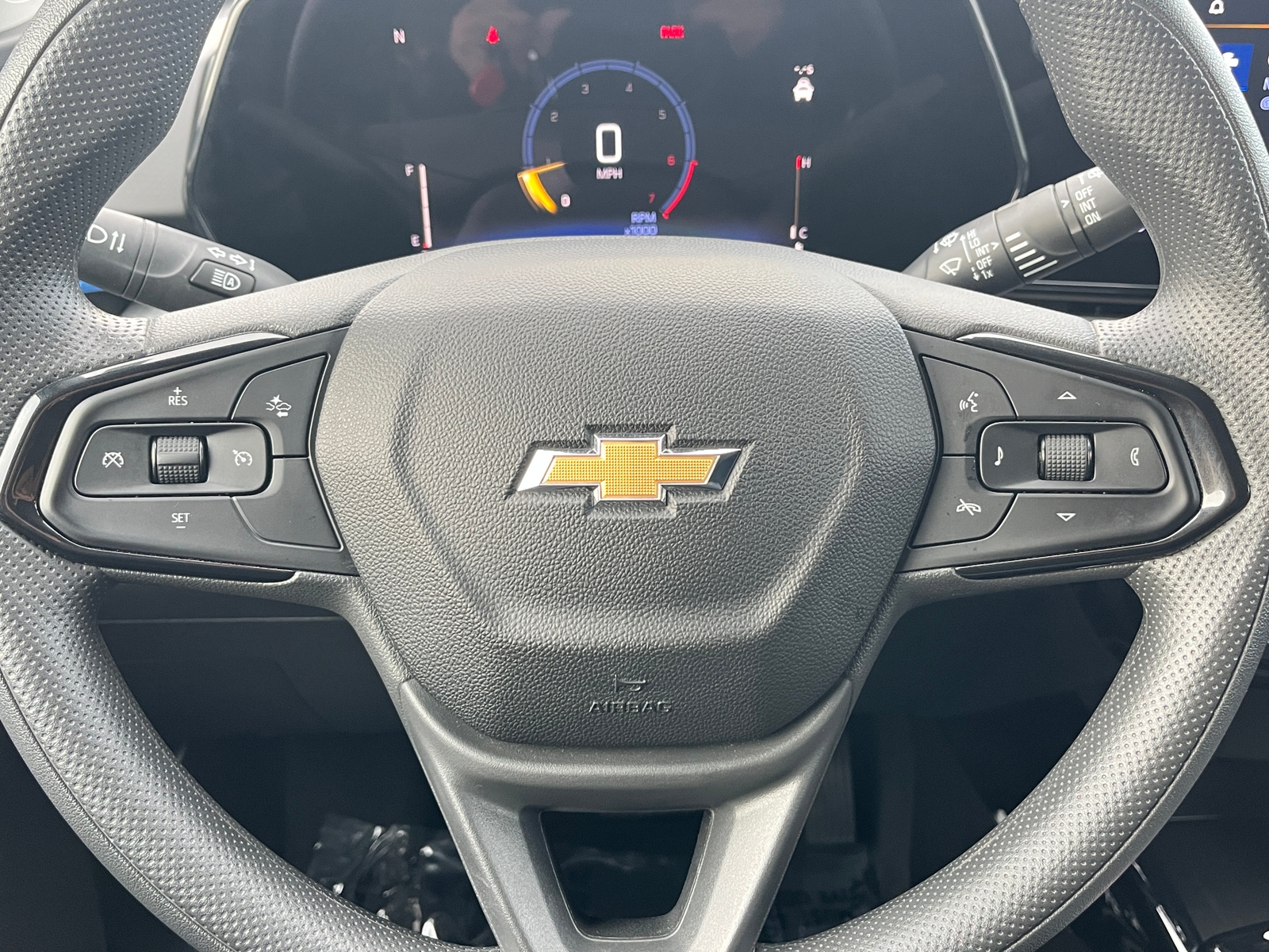 Thumbnail: 2025 Chevrolet Trax - 5