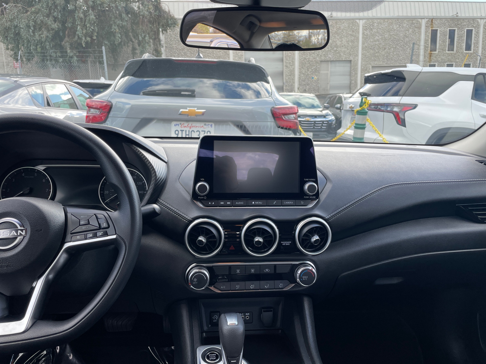 Thumbnail: 2025 Nissan Sentra - 3