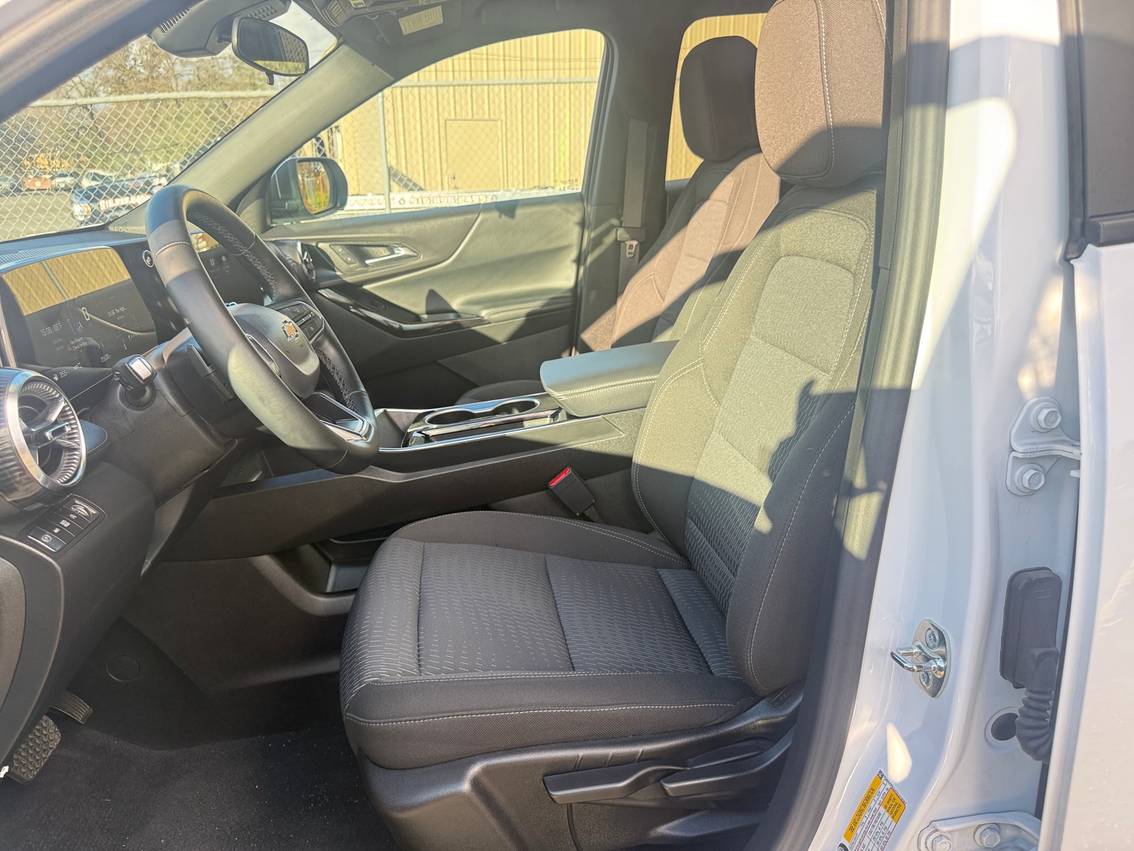 Thumbnail: 2025 Chevrolet Equinox - 2