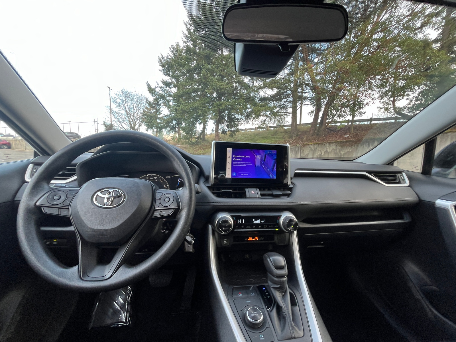 Thumbnail: 2025 Toyota RAV4 - 3